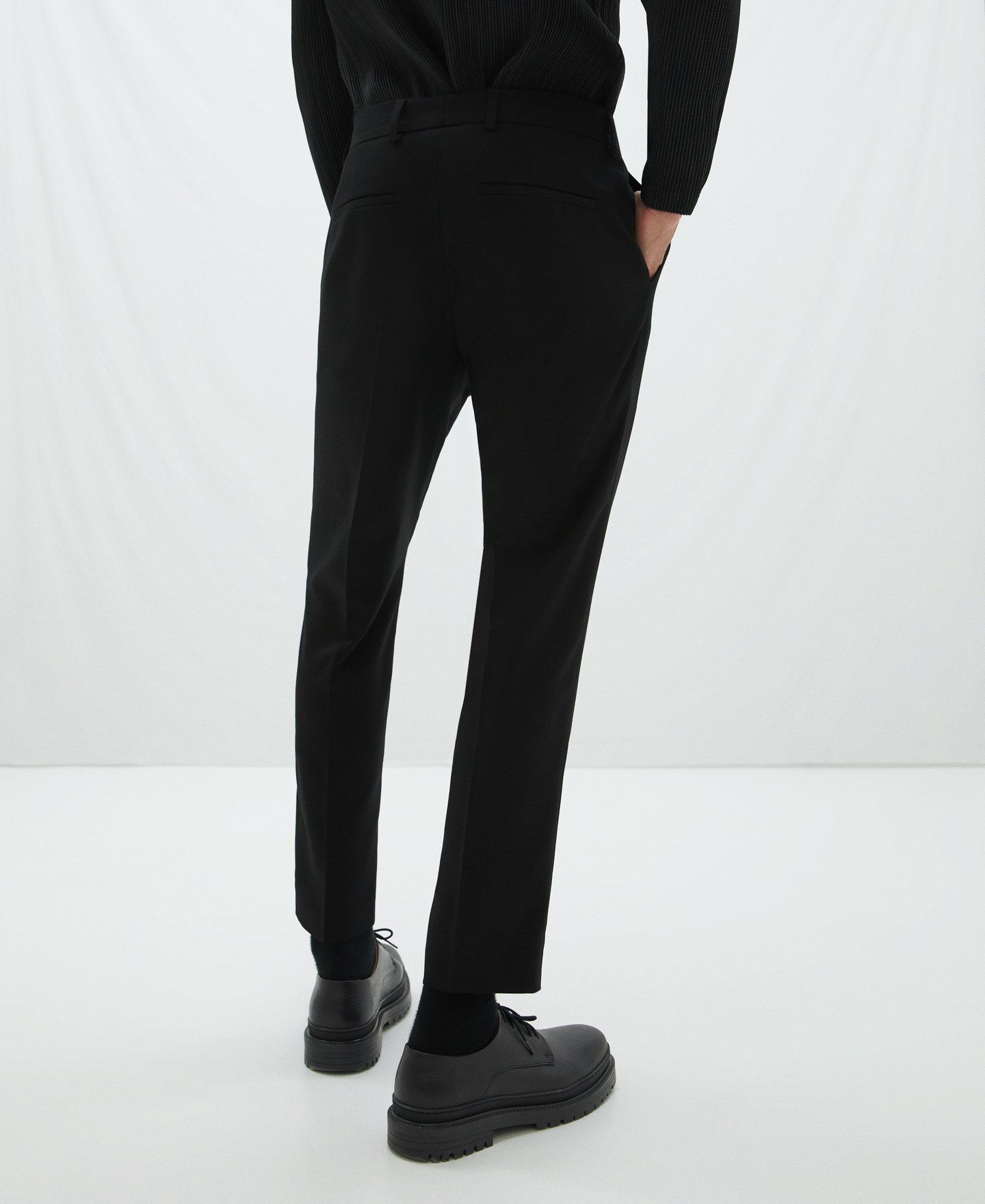 Pantalón chino recto image number 2