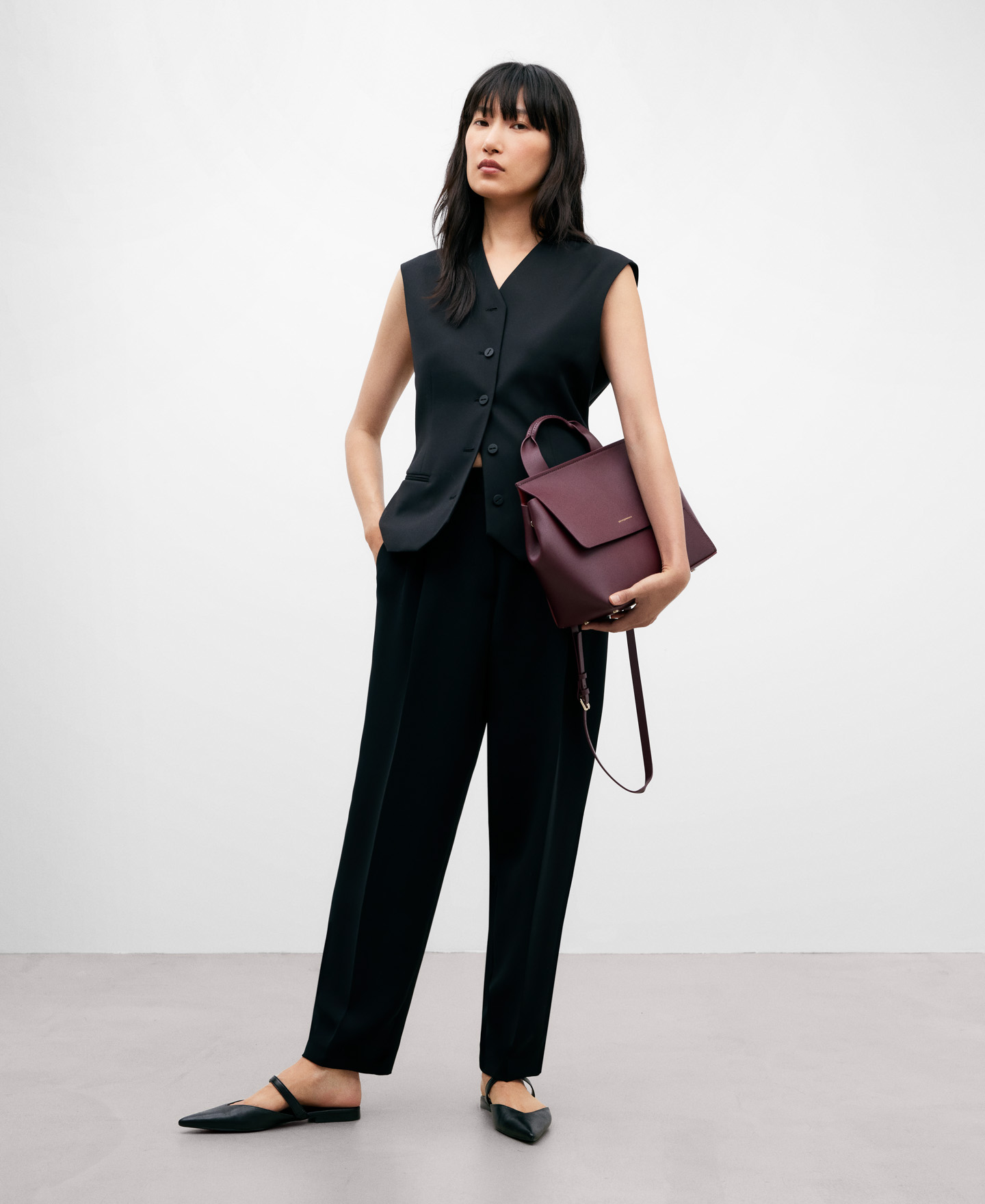 Responsible leather maroon citybag image number 4