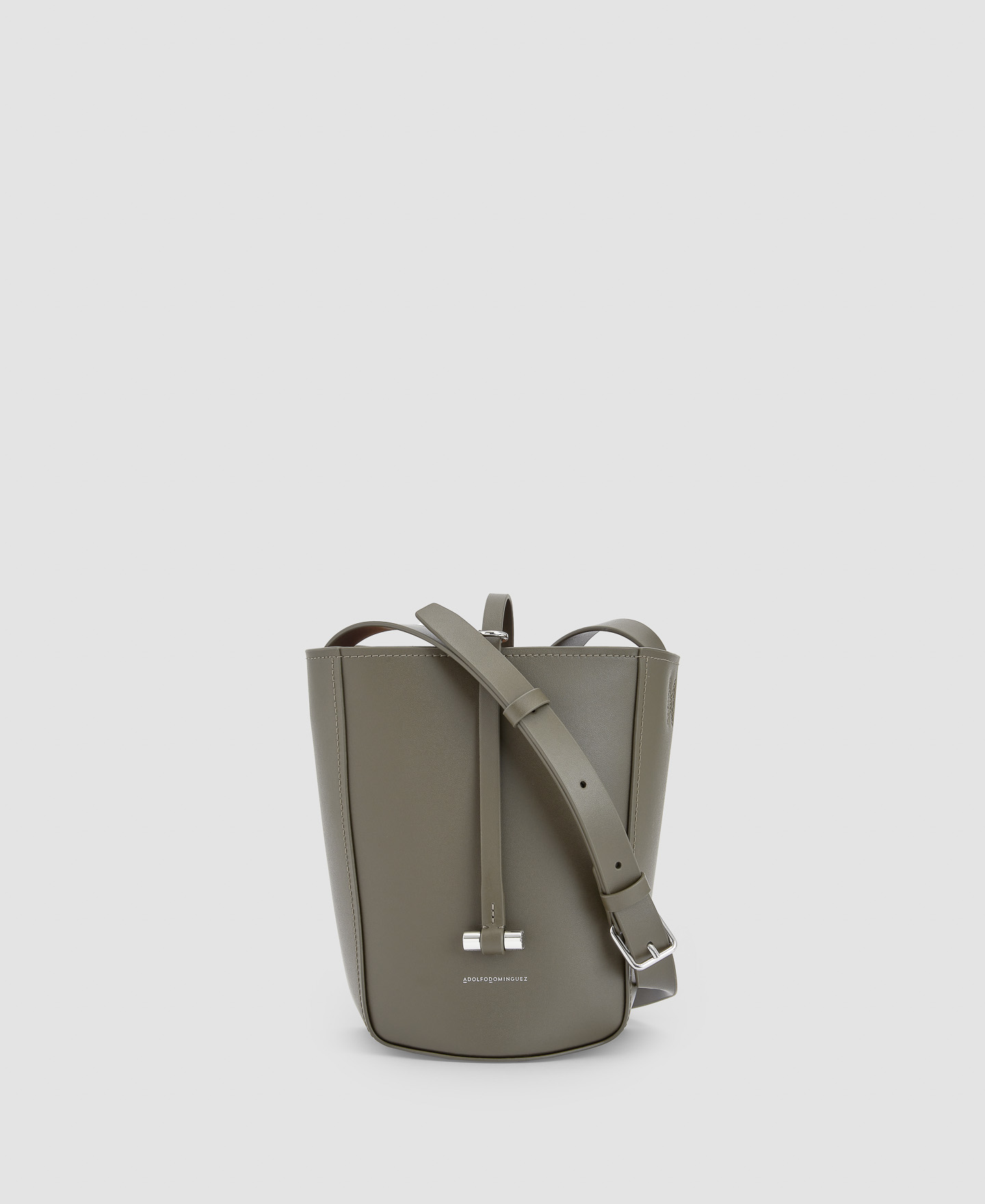 Minibolso cubo en piel responsable image number 0