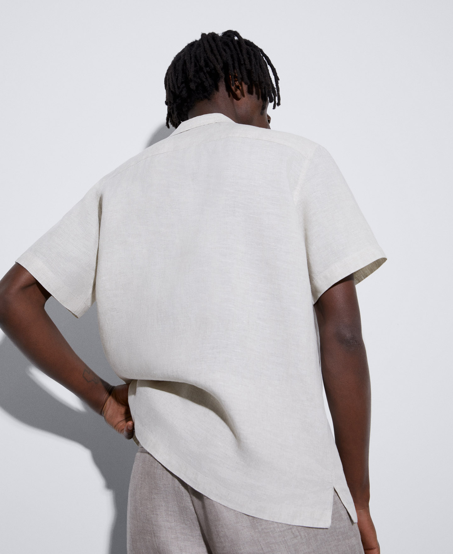Bowling neck linen shirt image number 2