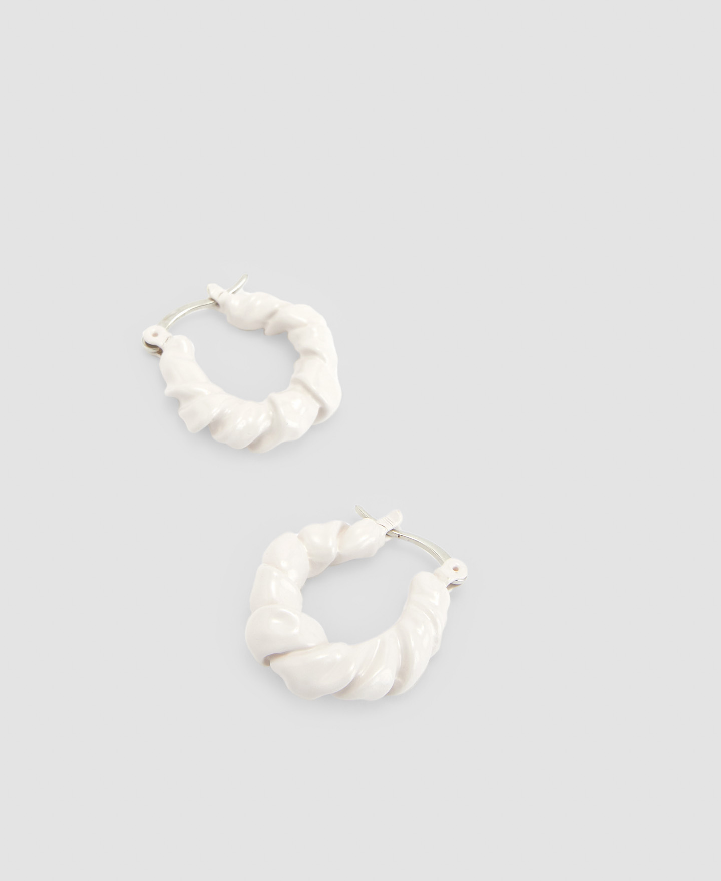 Zinc and resin lacquered earring image number 1