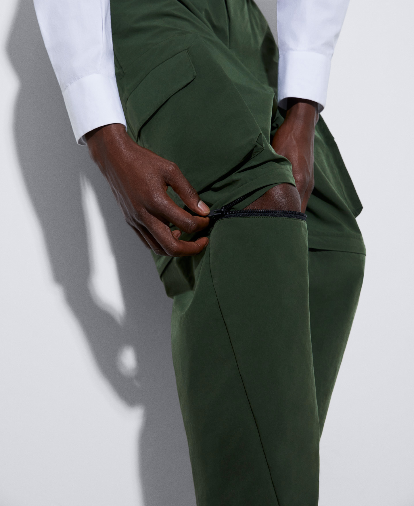 Detachable recycled polyester trousers image number 3