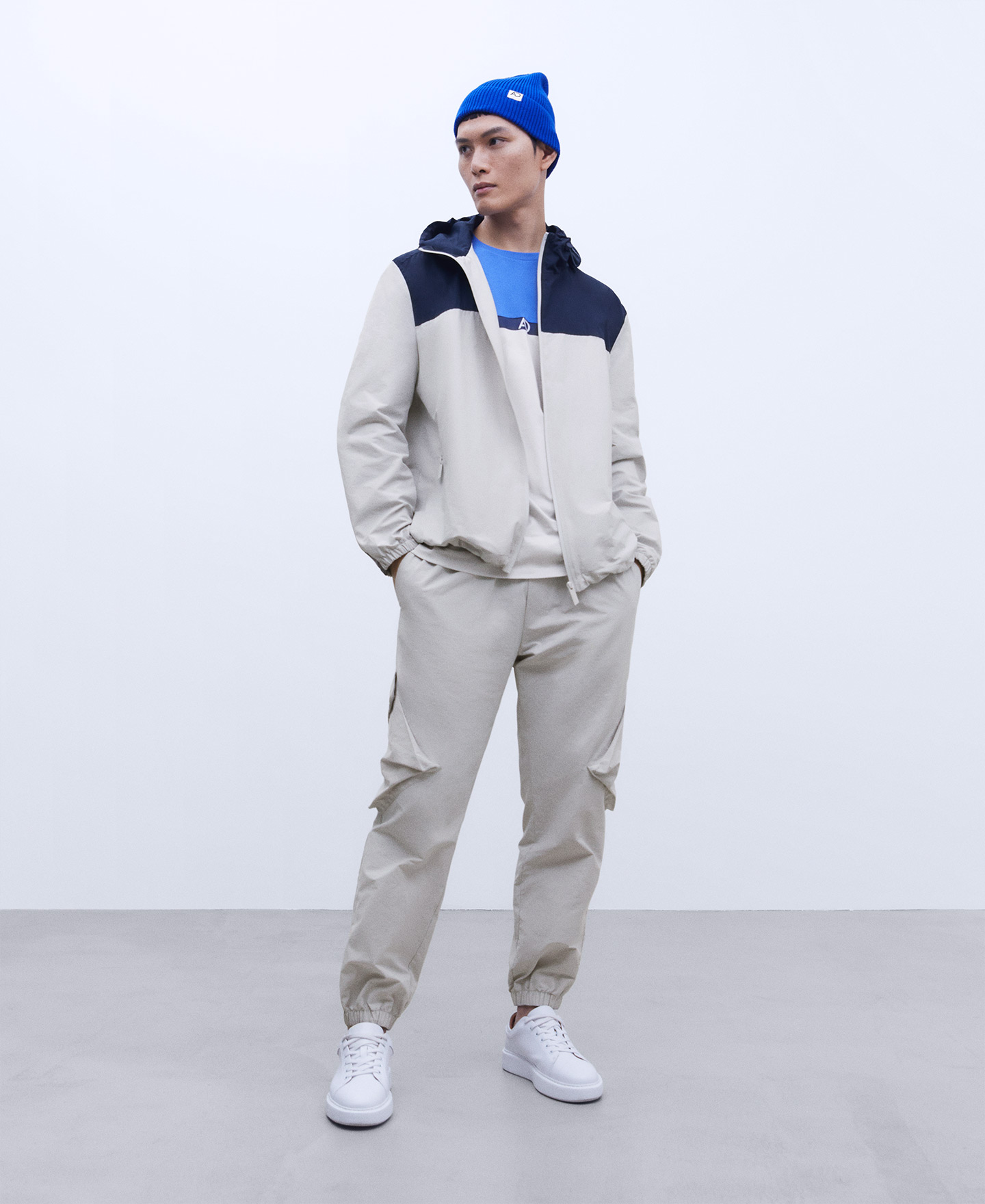 Oversize cotton two-colour T-shirt image number 1