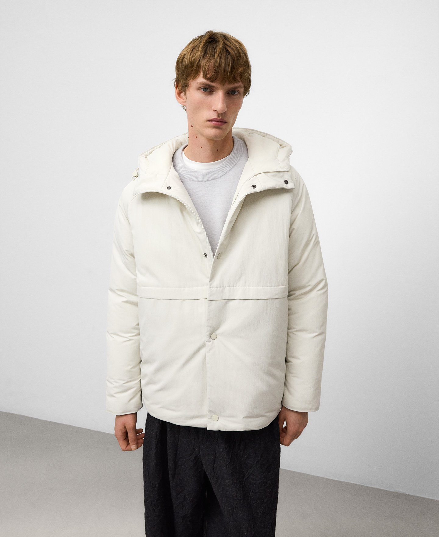 Chaqueta corta acolchada hombre image number 0