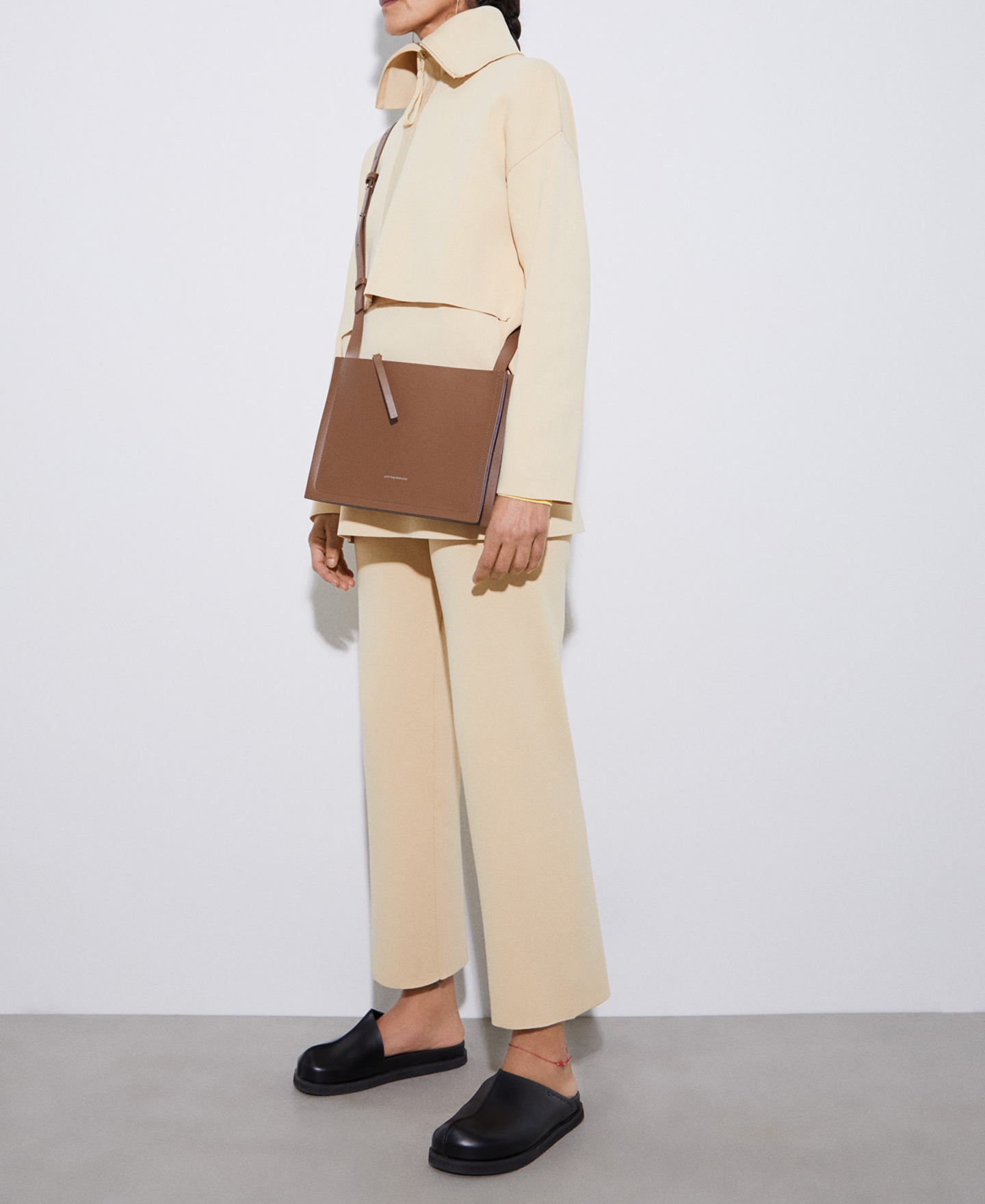 Viscose and recycled nylon trousers image number 1