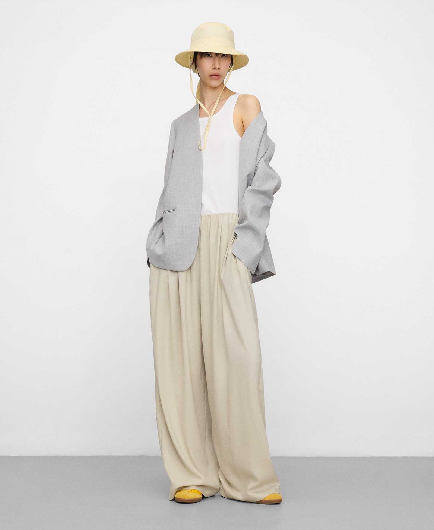 Bucket hat with removable scarf image number 4