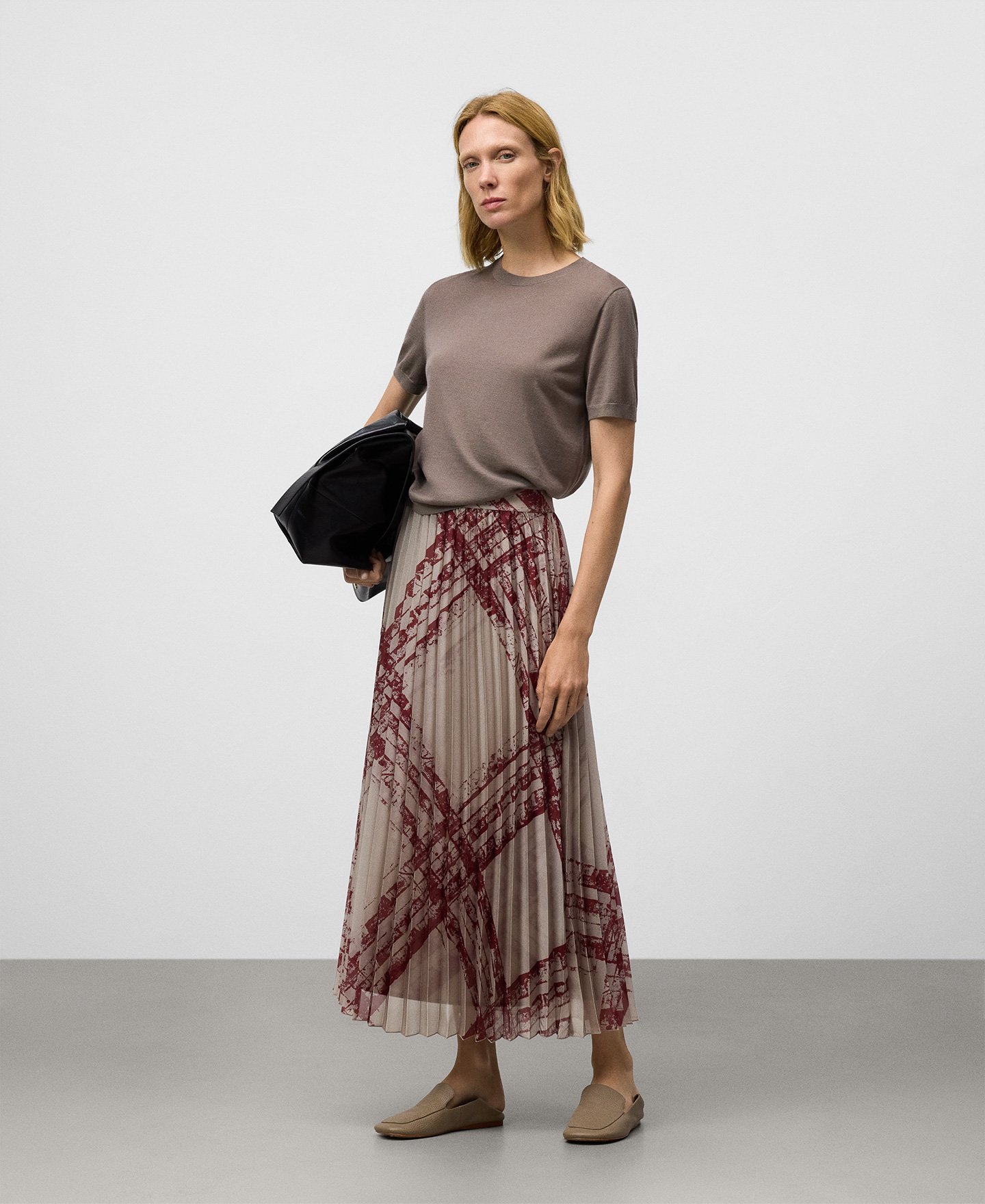 Pleated printed skirt woman image number 1