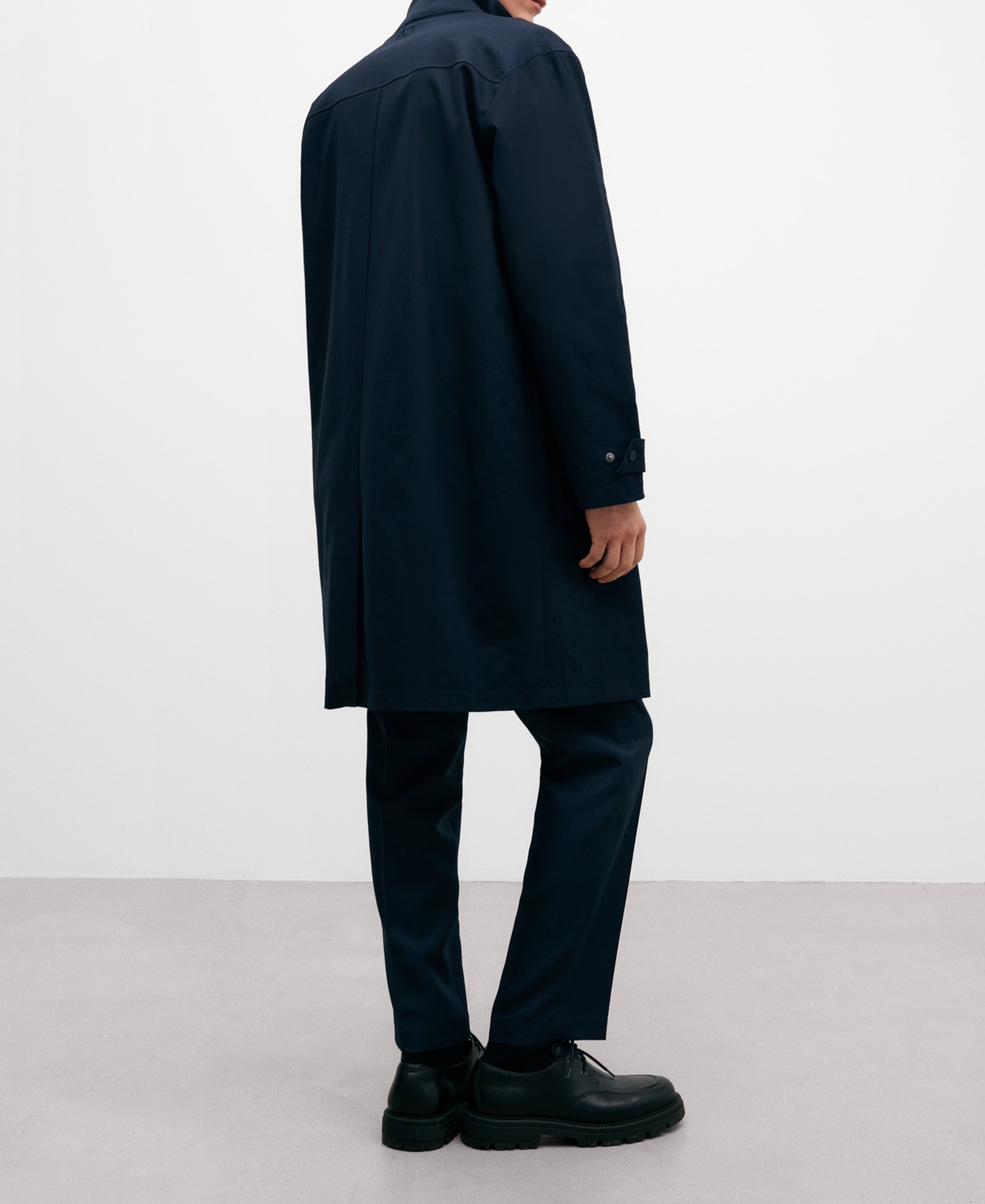 Parka larga con cuello mao azul image number 2