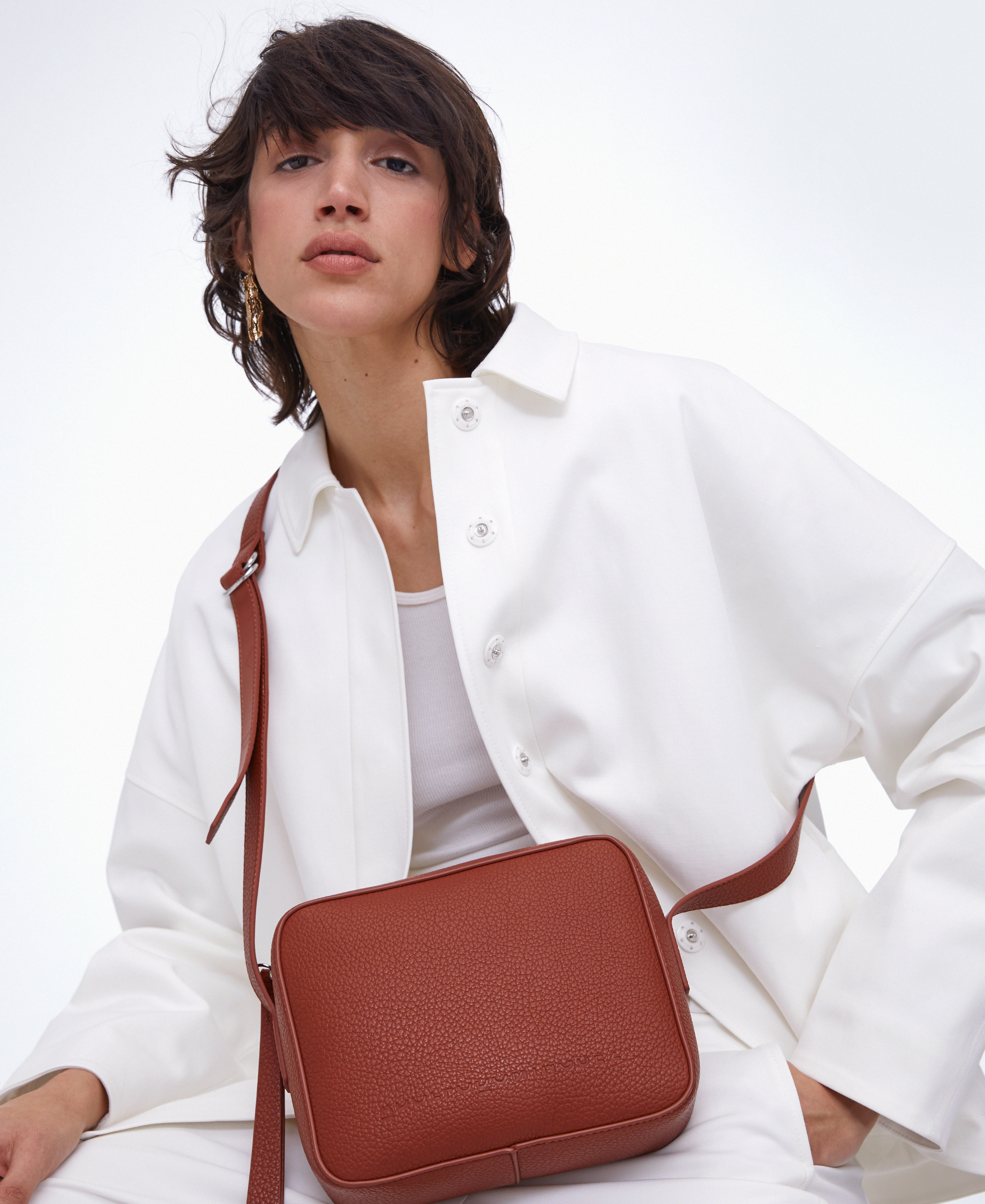 Square granulated shoulder strap image number 4