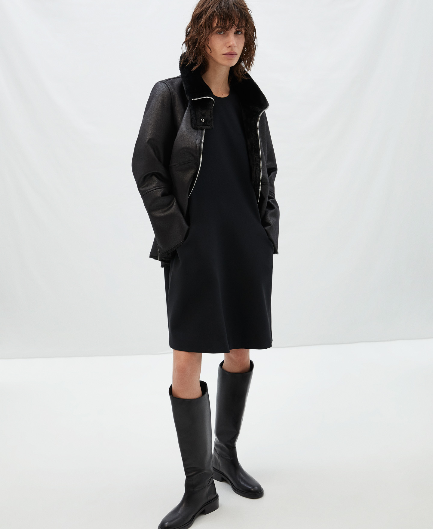 A-line dress with round neck image number 1