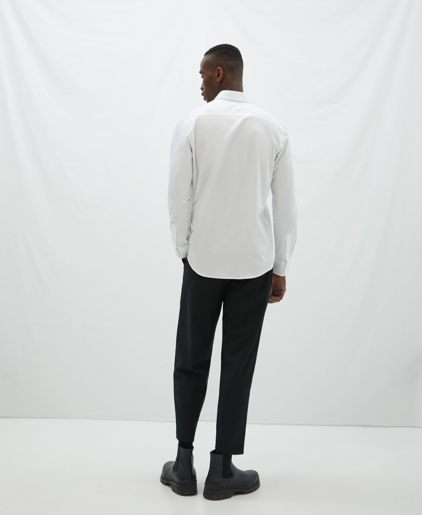 Cotton shirt with hidden button image number 2