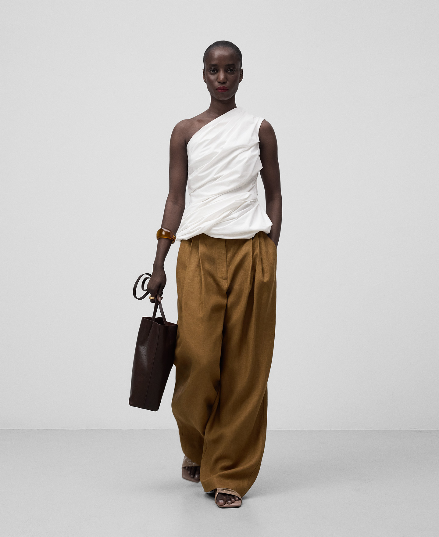 Haut asymétrique drapé en coton femme image number 1