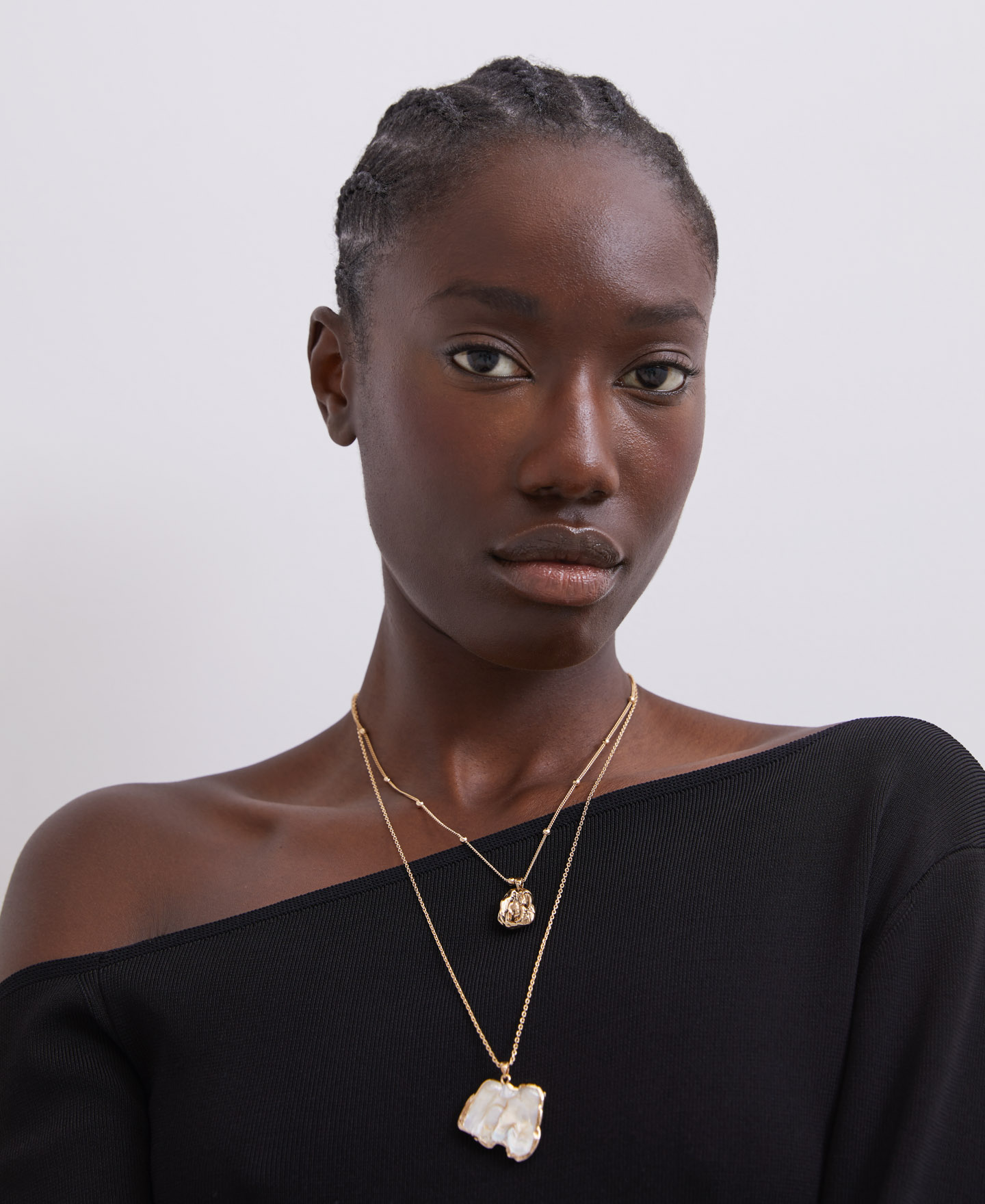 Double strand natural pearl necklace image number 3
