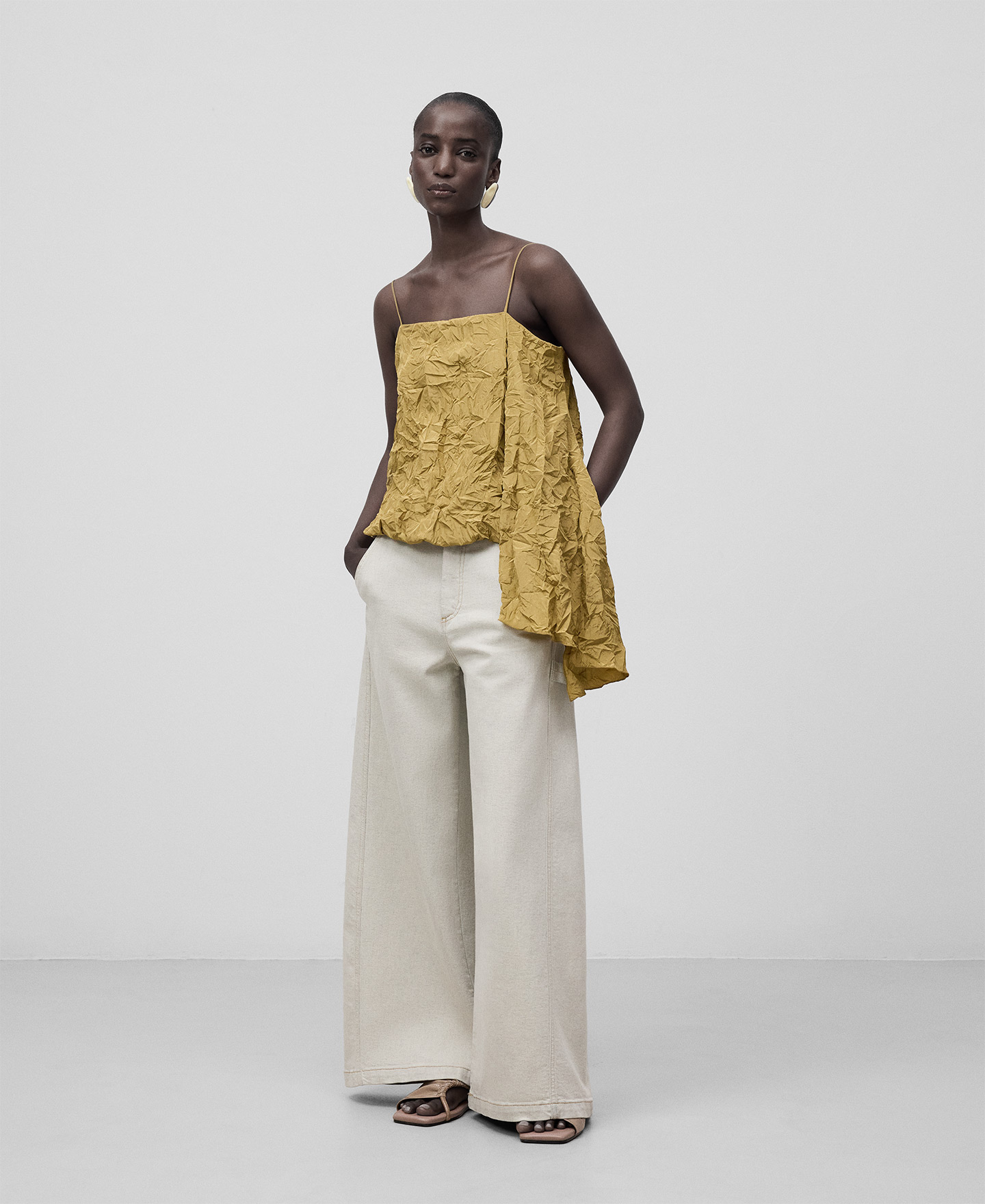 Asymmetrical piece strap top woman image number 1