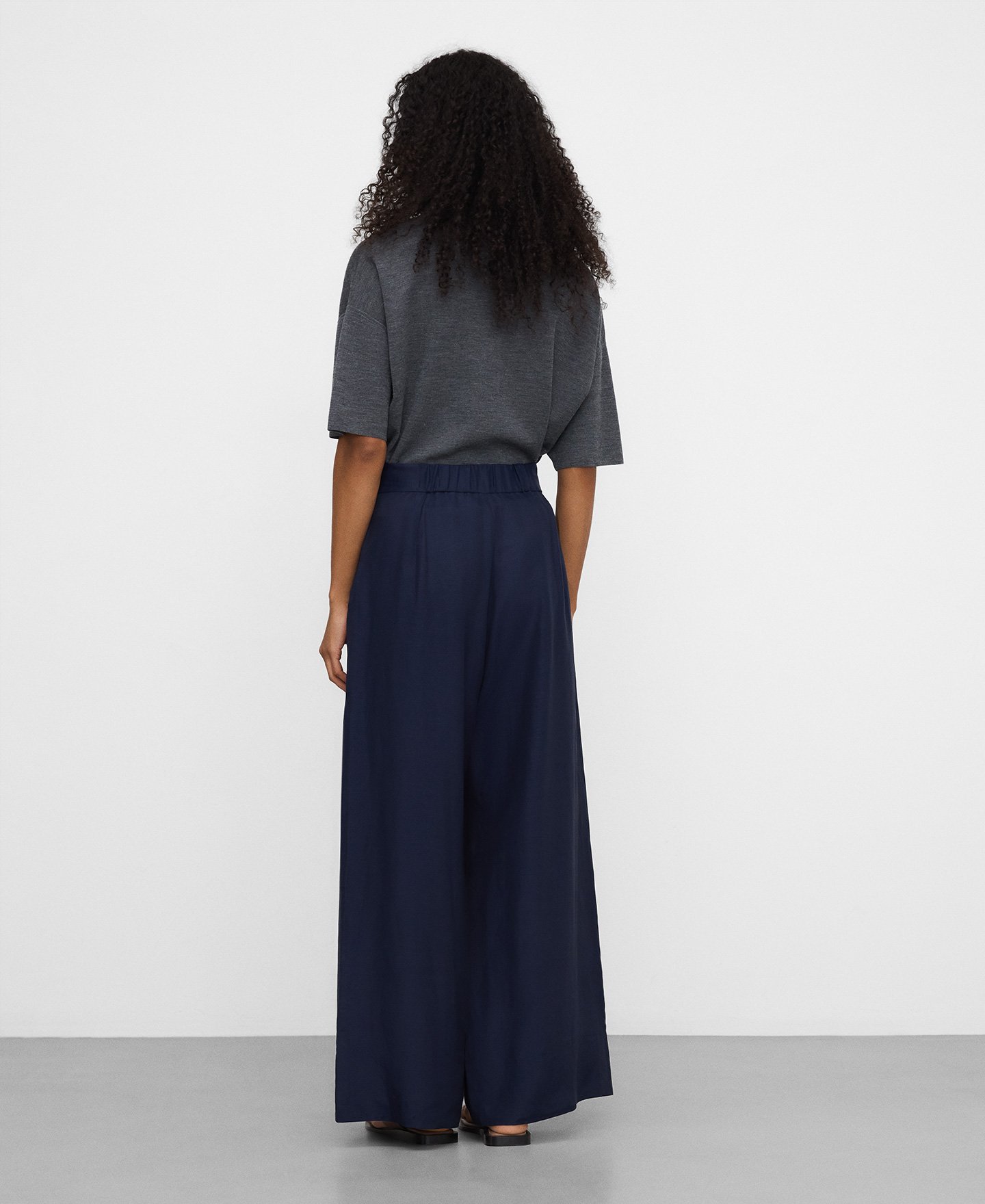 Double-pleat wide-leg trousers image number 2