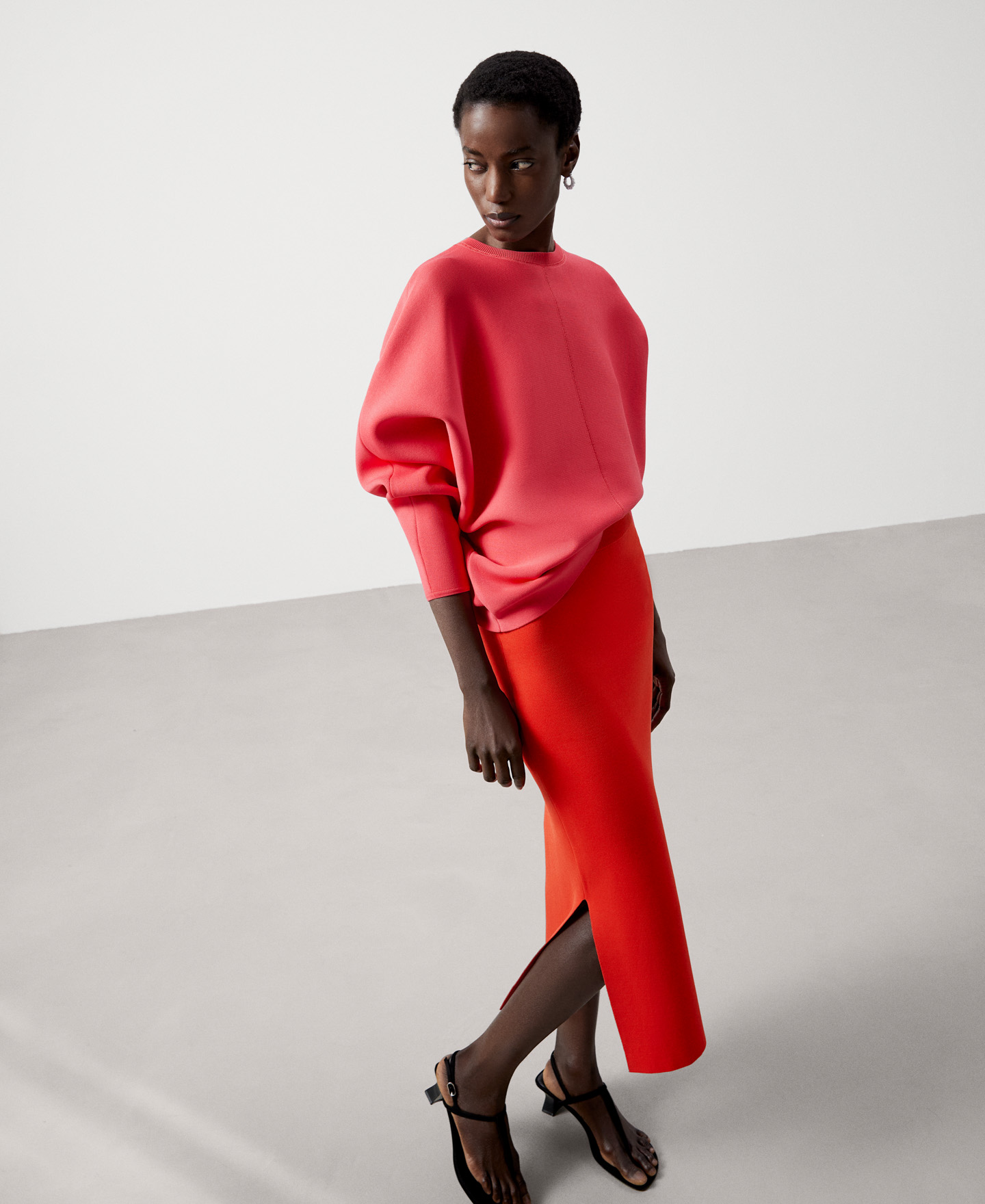 Viscose pencil skirt image number 1