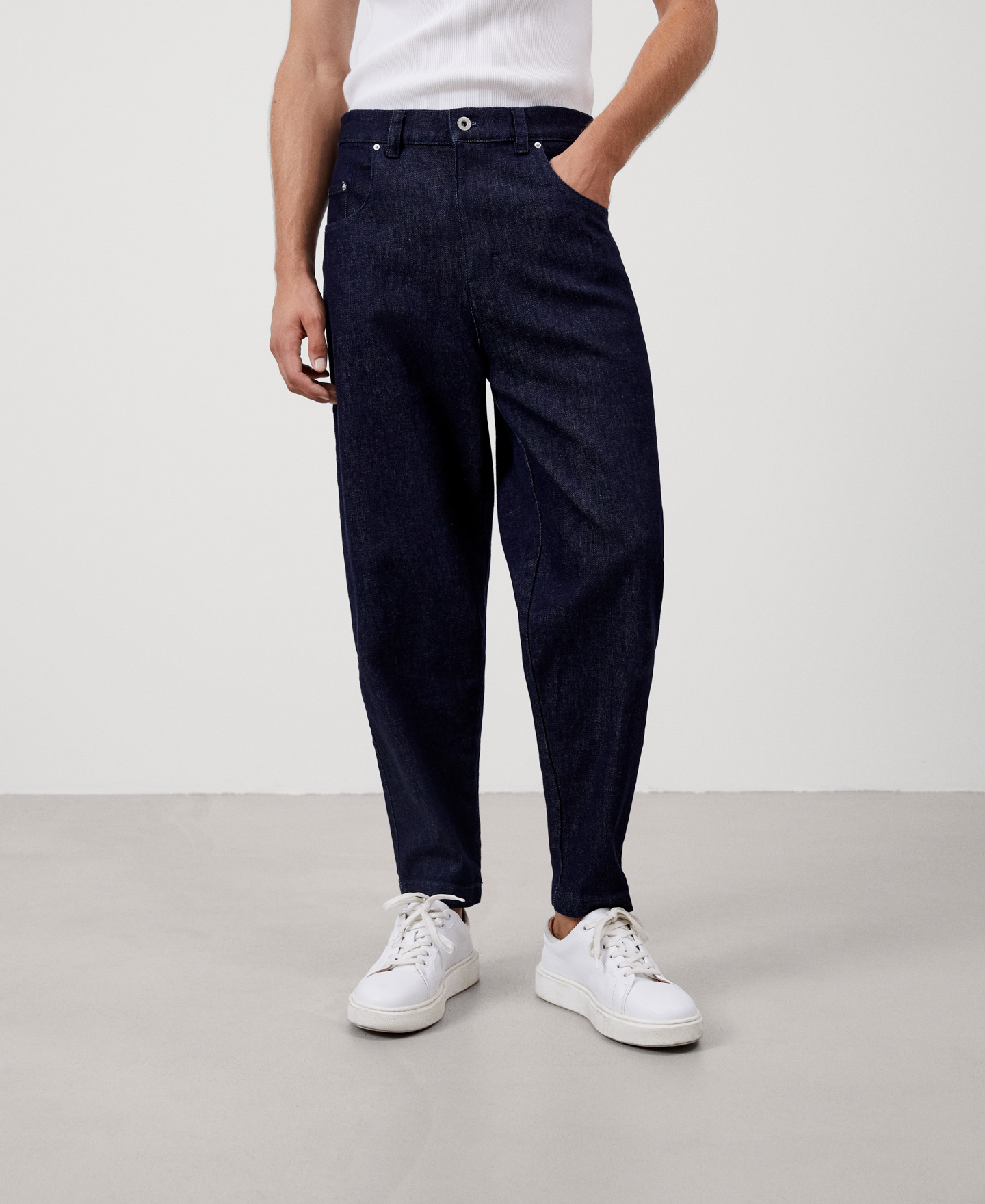 Carrot fit trousers image number 0