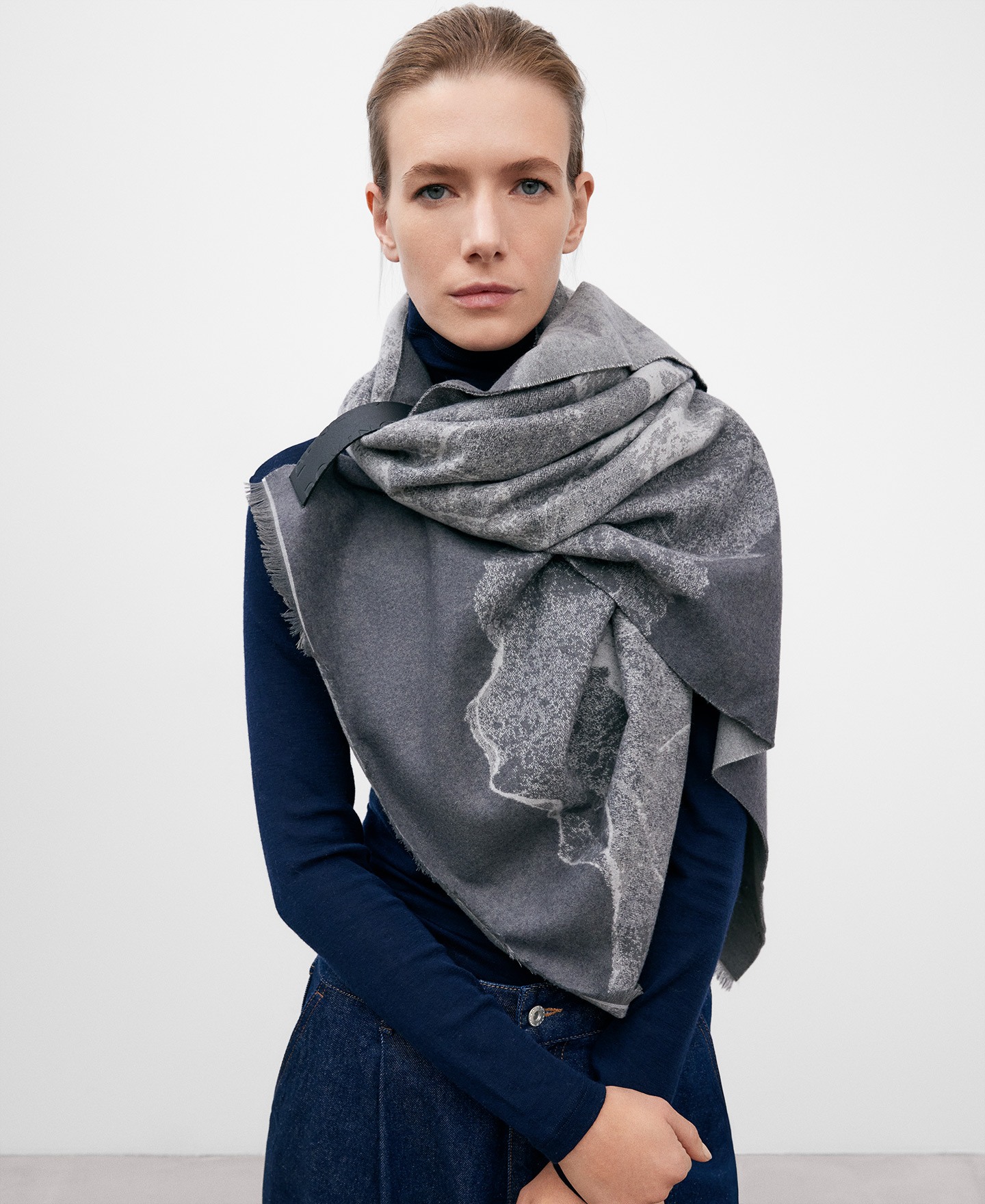 Bufanda jacquard para mujer image number 3