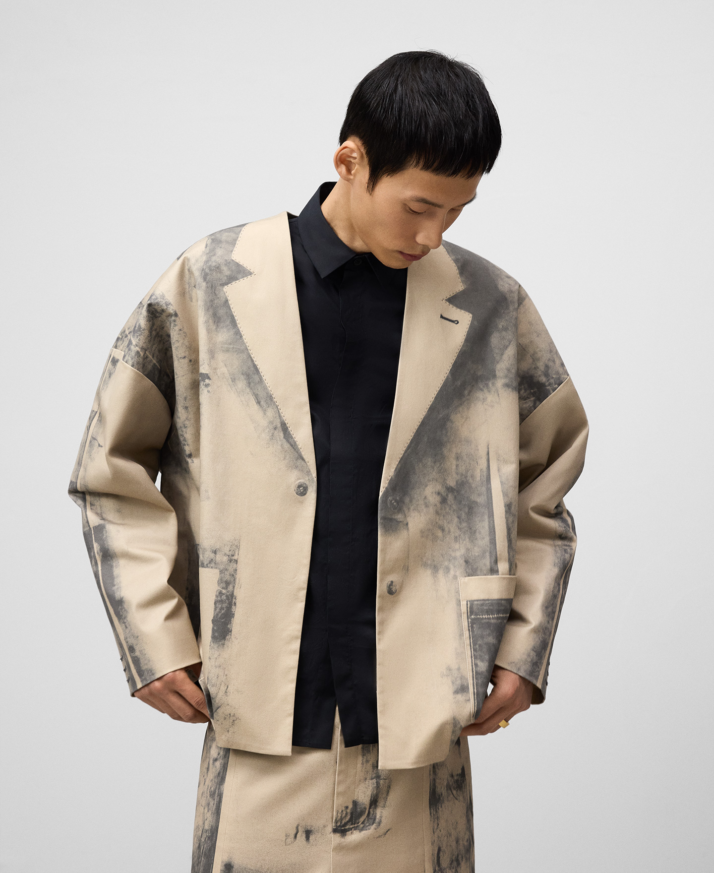 エイジング加工のオーバーサイズブレザーカコウ image number 0