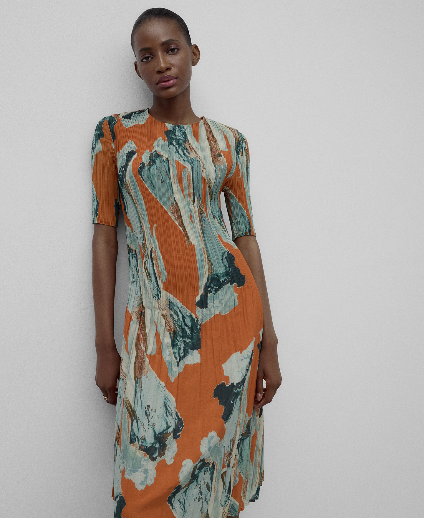 Vestido crinkle estampado mujer image number 0