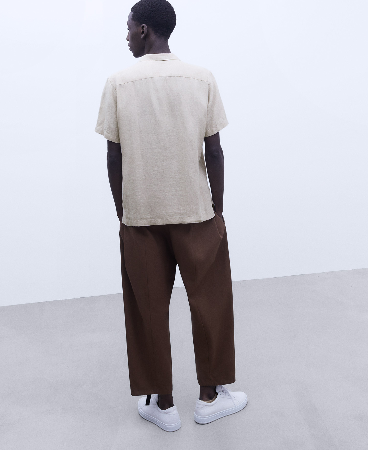 Linen bowling collar shirt image number 2