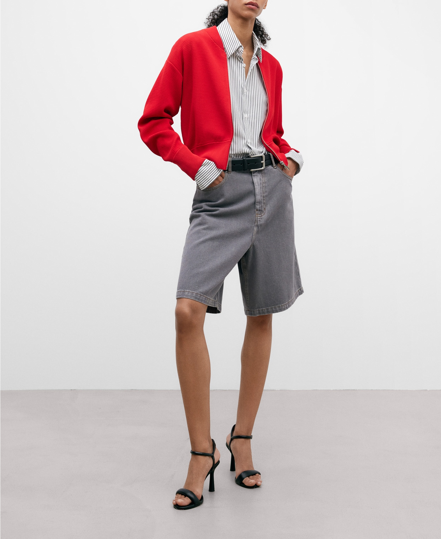 Short jacket in double-fronted knit image number 1