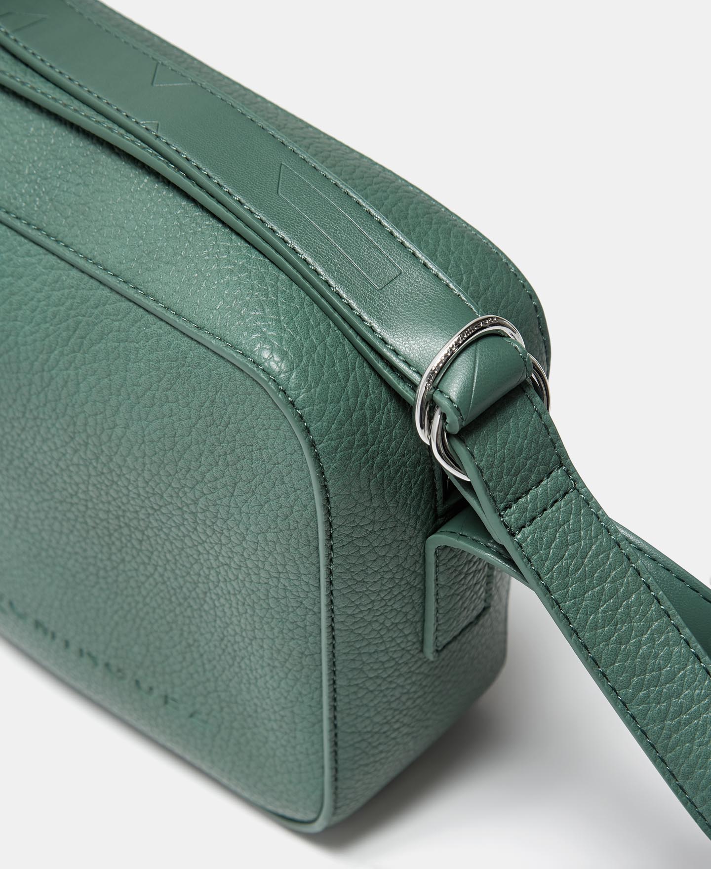Square granulated shoulder strap image number 2