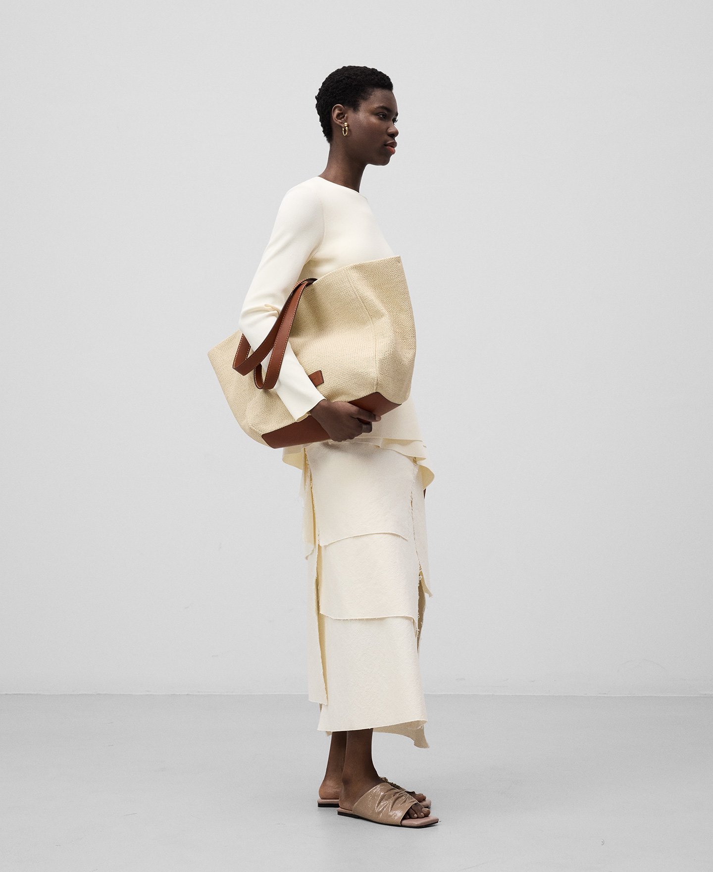 Maxi shopper textura rafia mujer image number 4