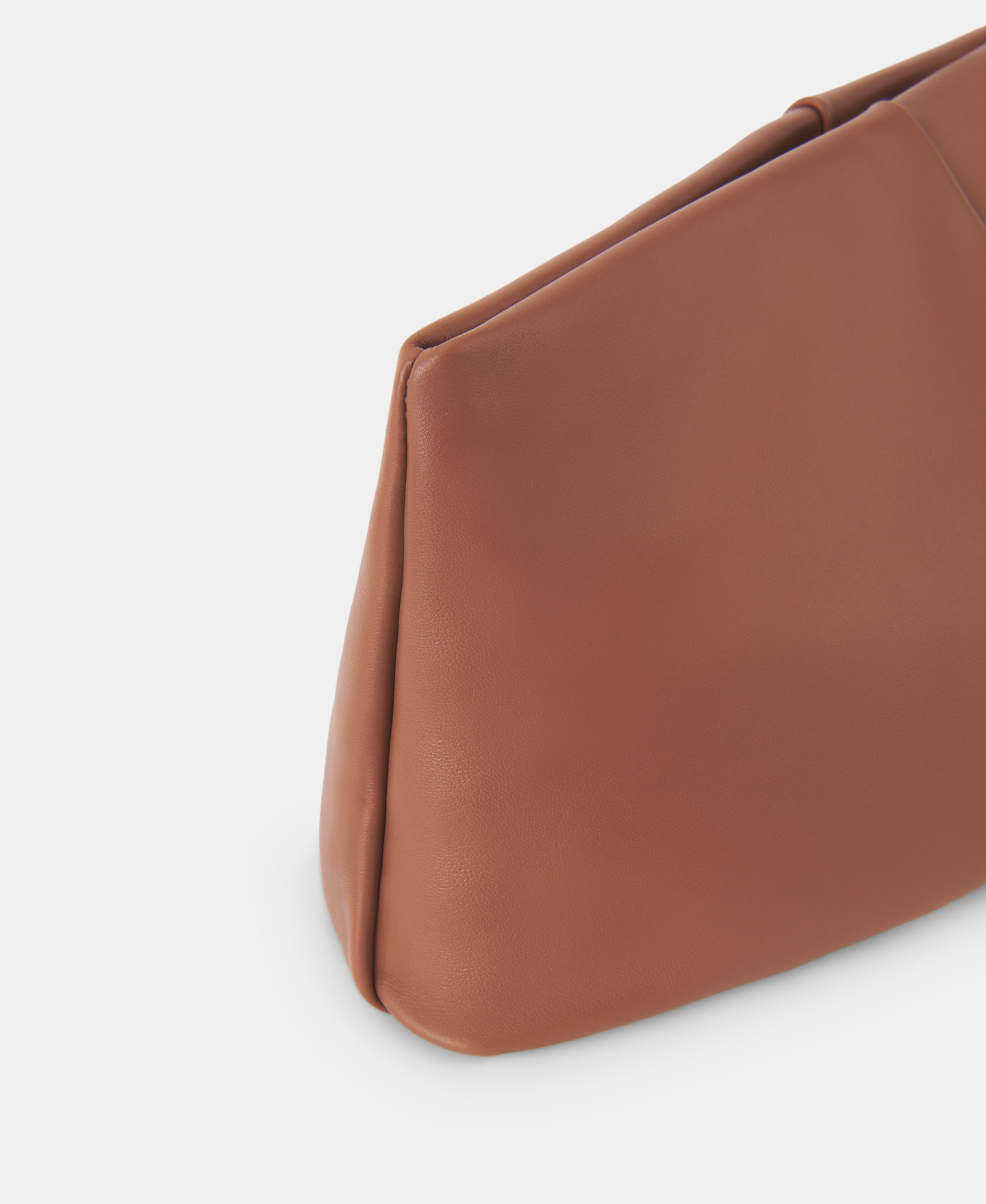 Bolso Vulvi en piel napa image number 1
