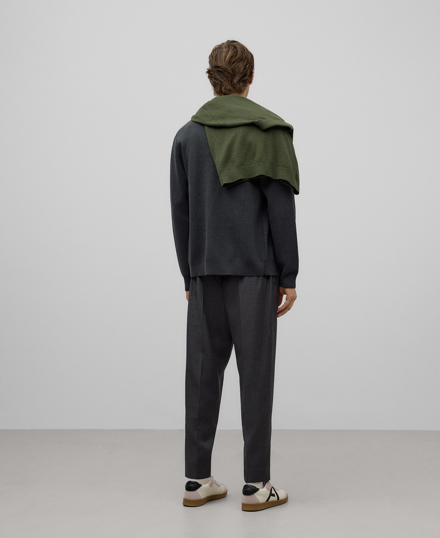 Jogger trousers man image number 2