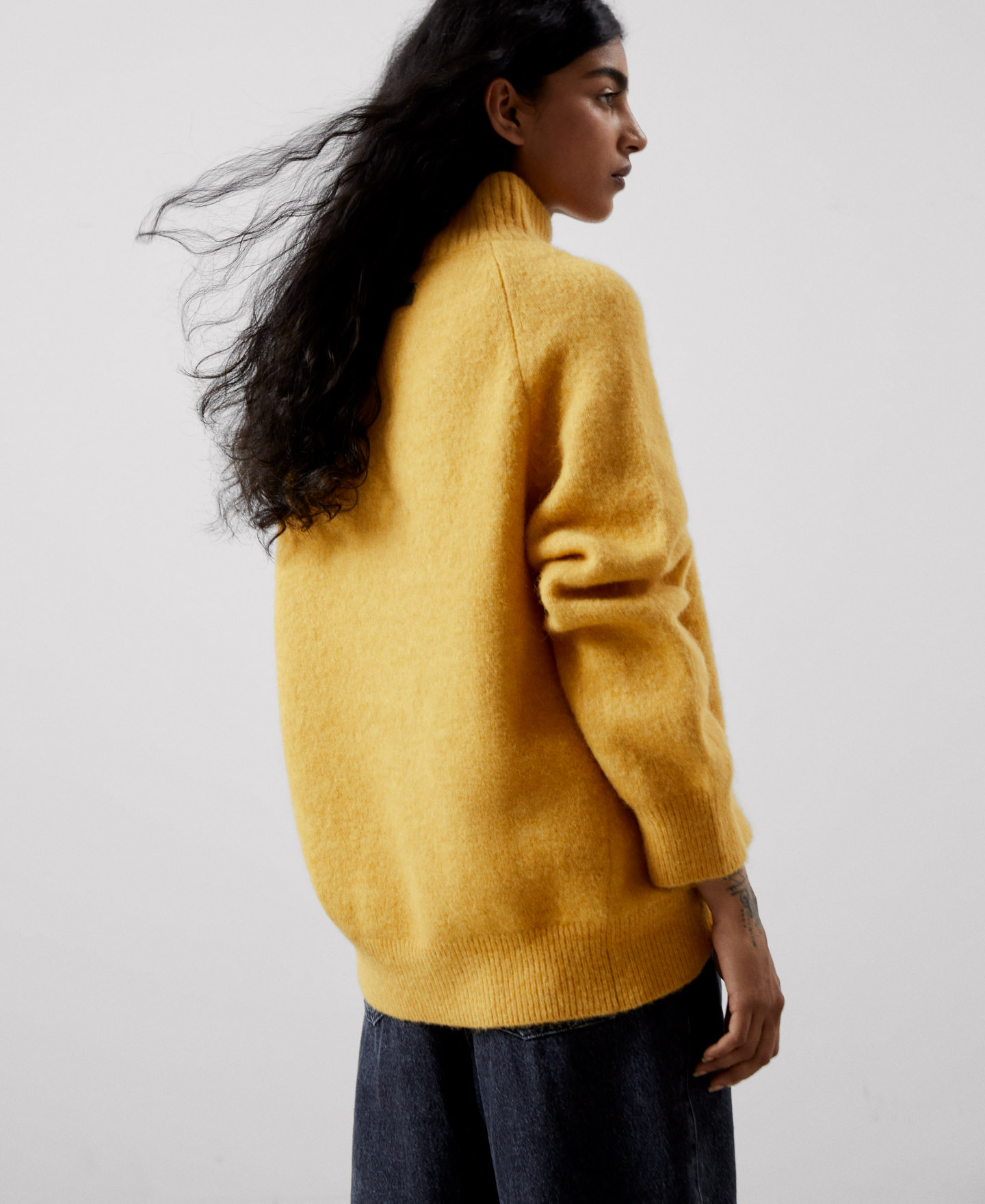 Jersey cuello chimenea en alpaca image number 2