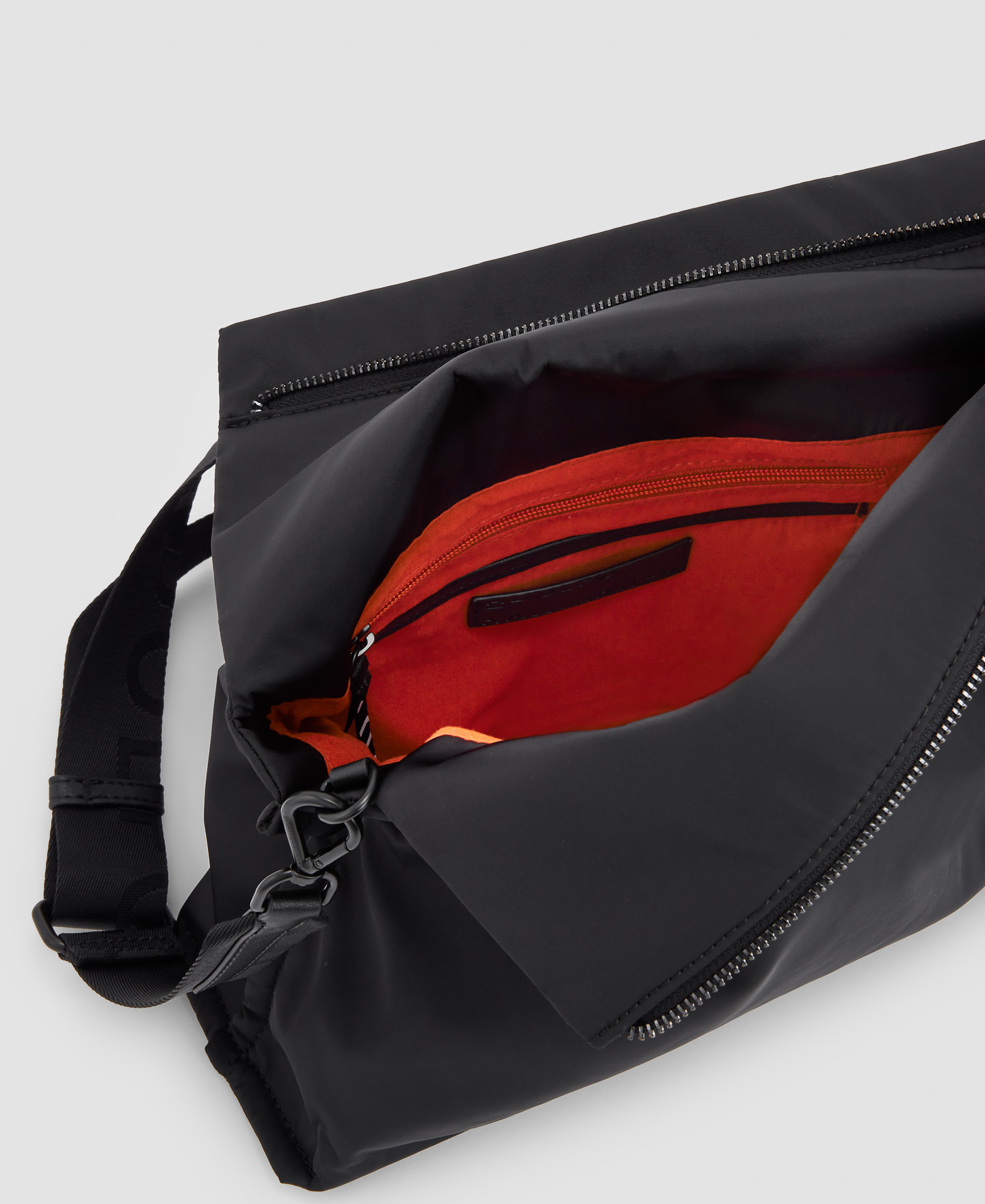 Medium shoulder bag image number 2