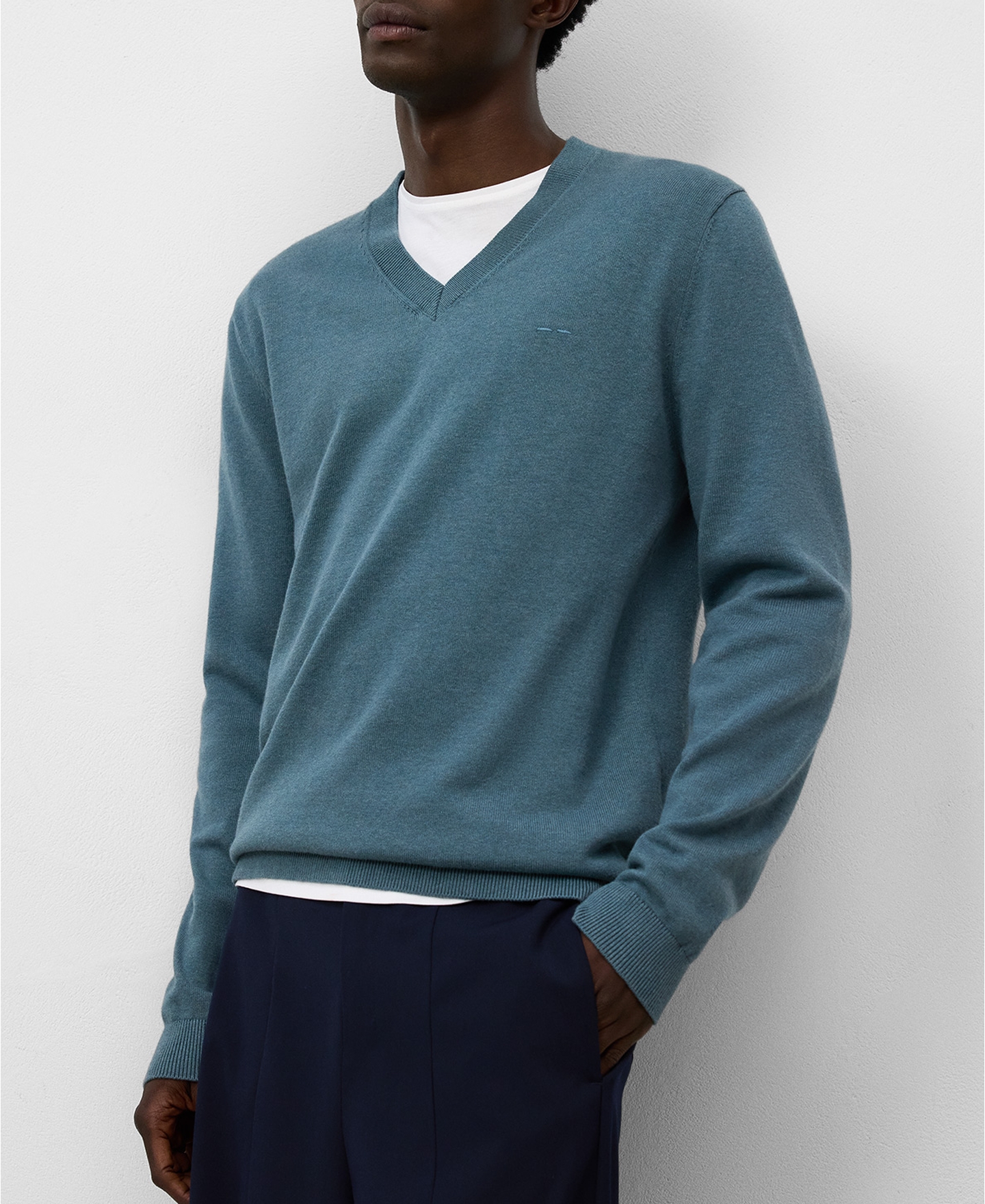 Regular fit V-neck sweater image number 0