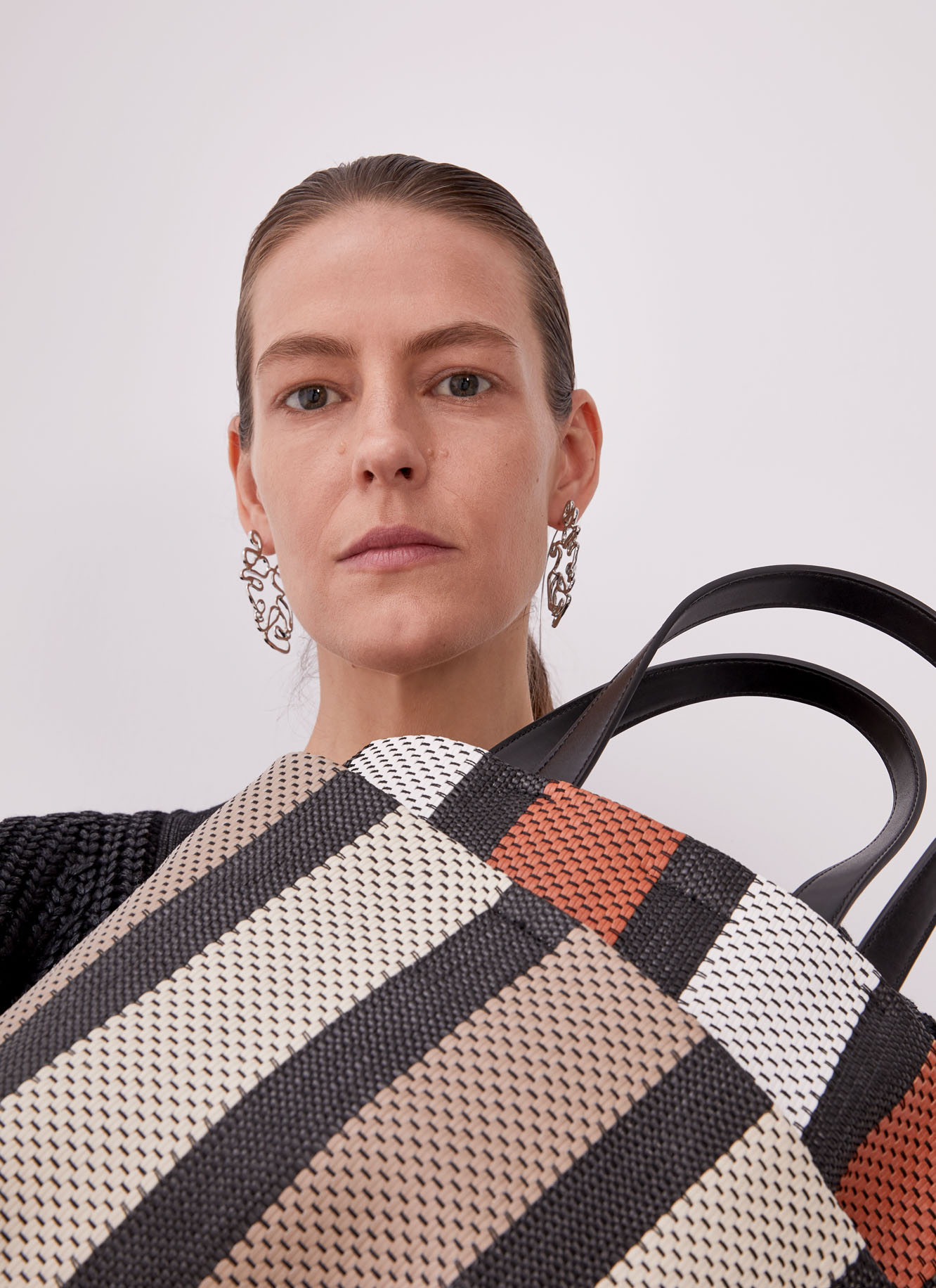 Striped shopper bag with raffia finish image number 3