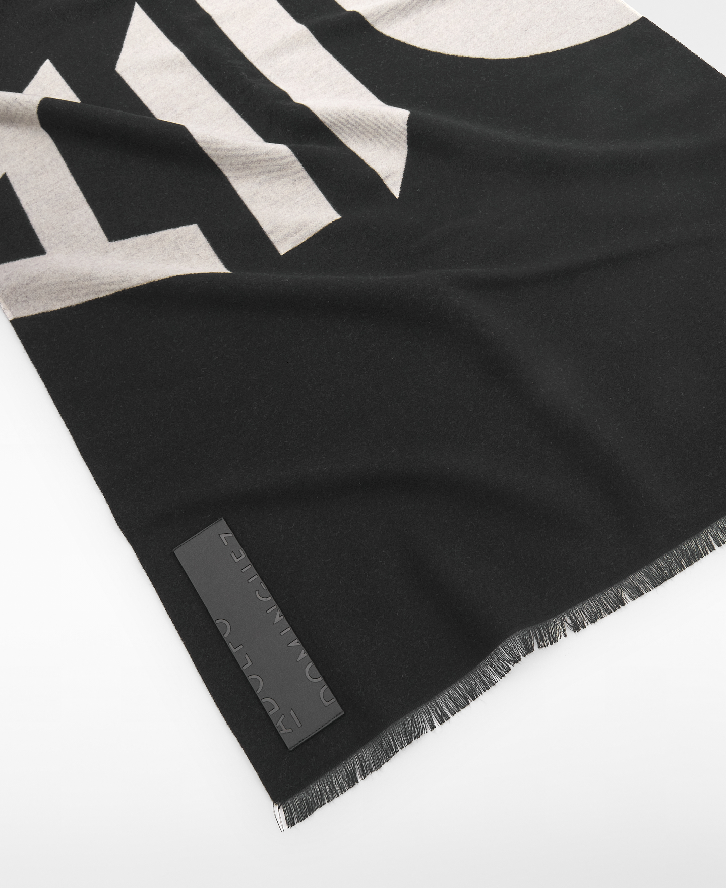 Jacquard maxi logo scarf image number 2