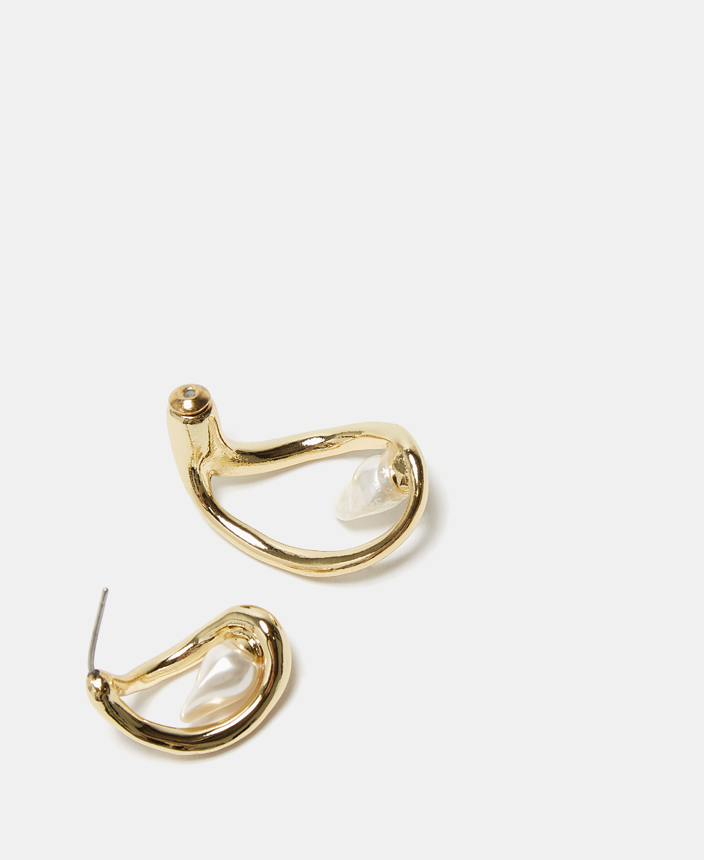 Resin pearl earrings image number 1