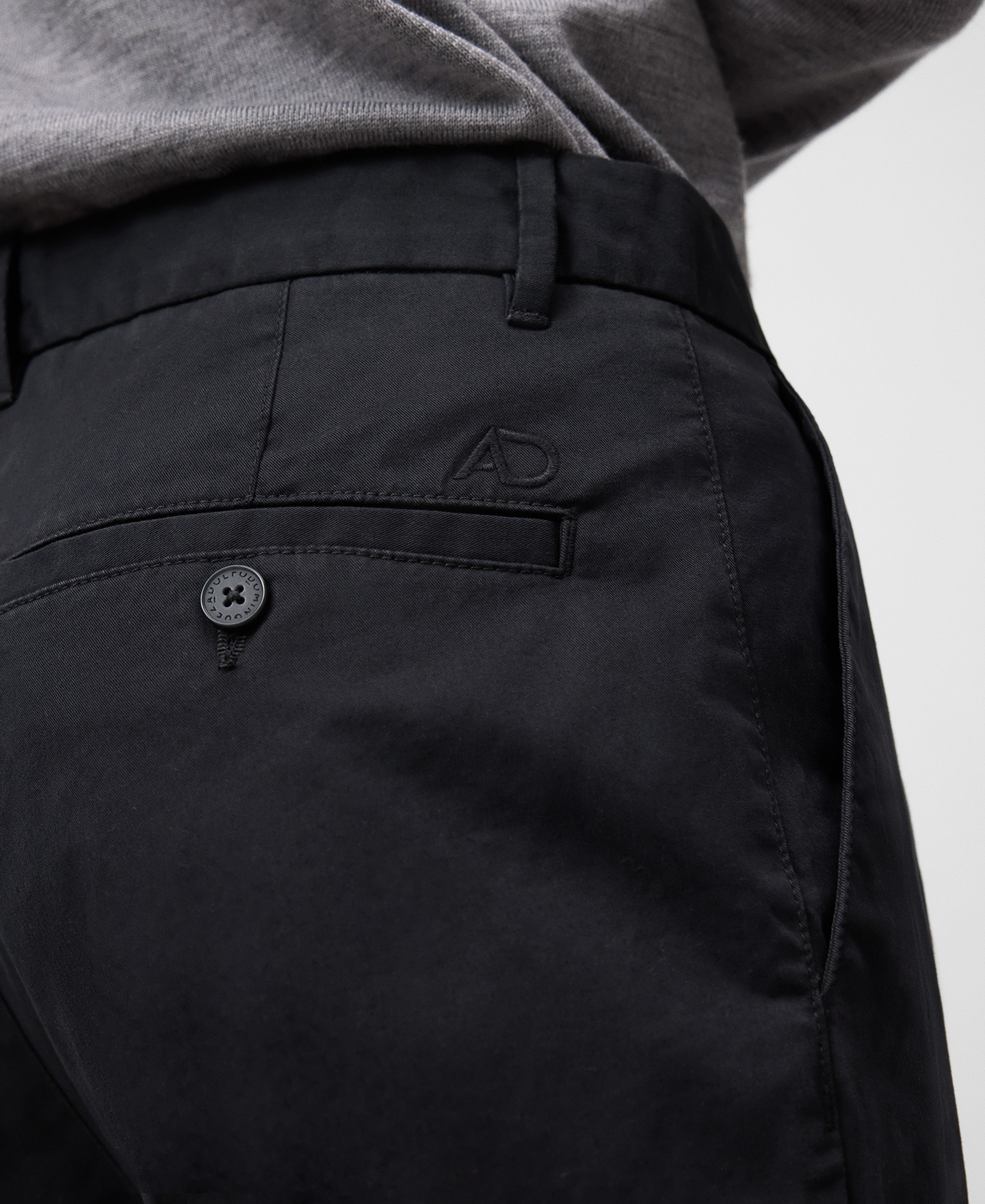 Pantalón chino regular fit hombre image number 3