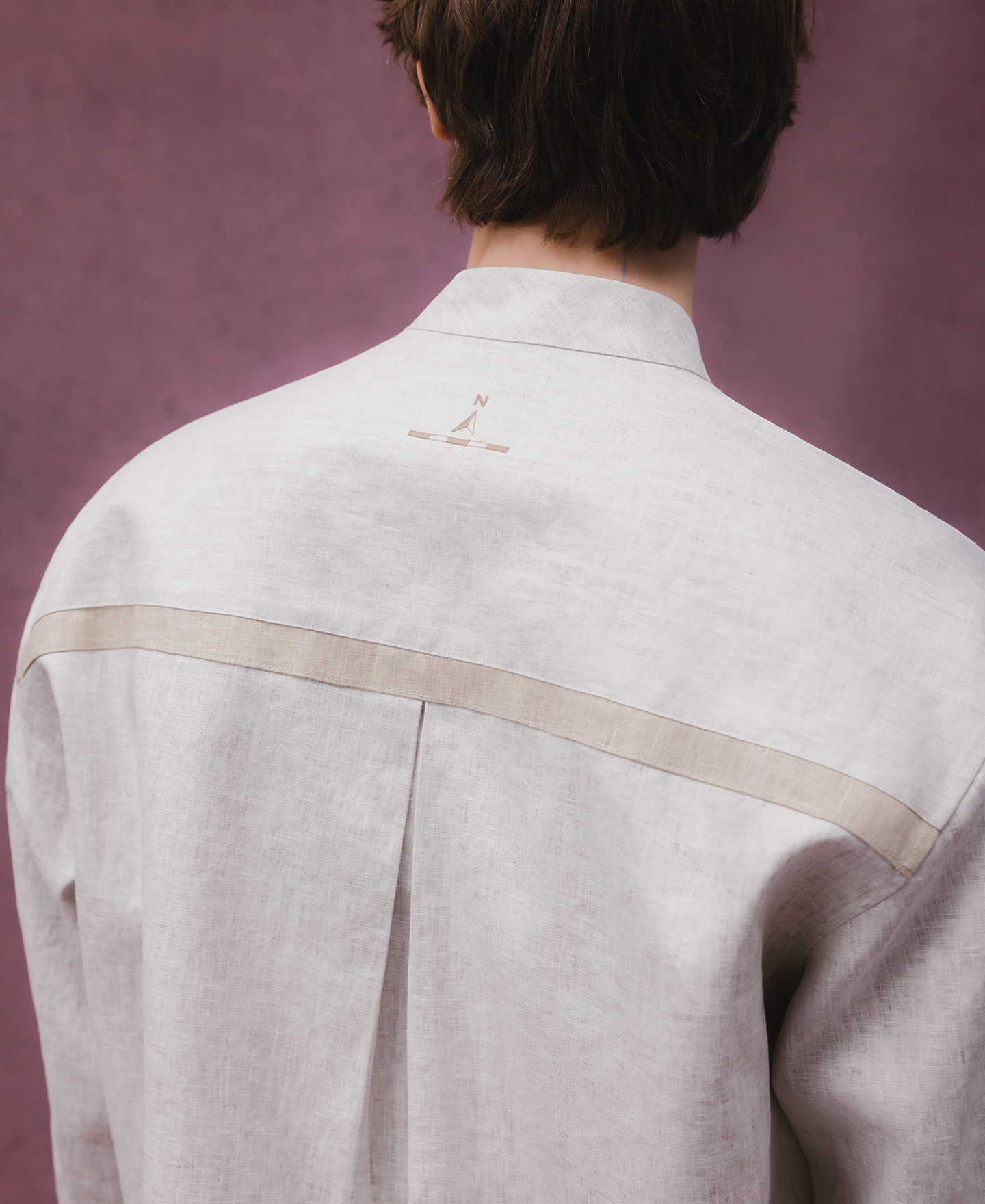 European linen printed key shirt man image number 7