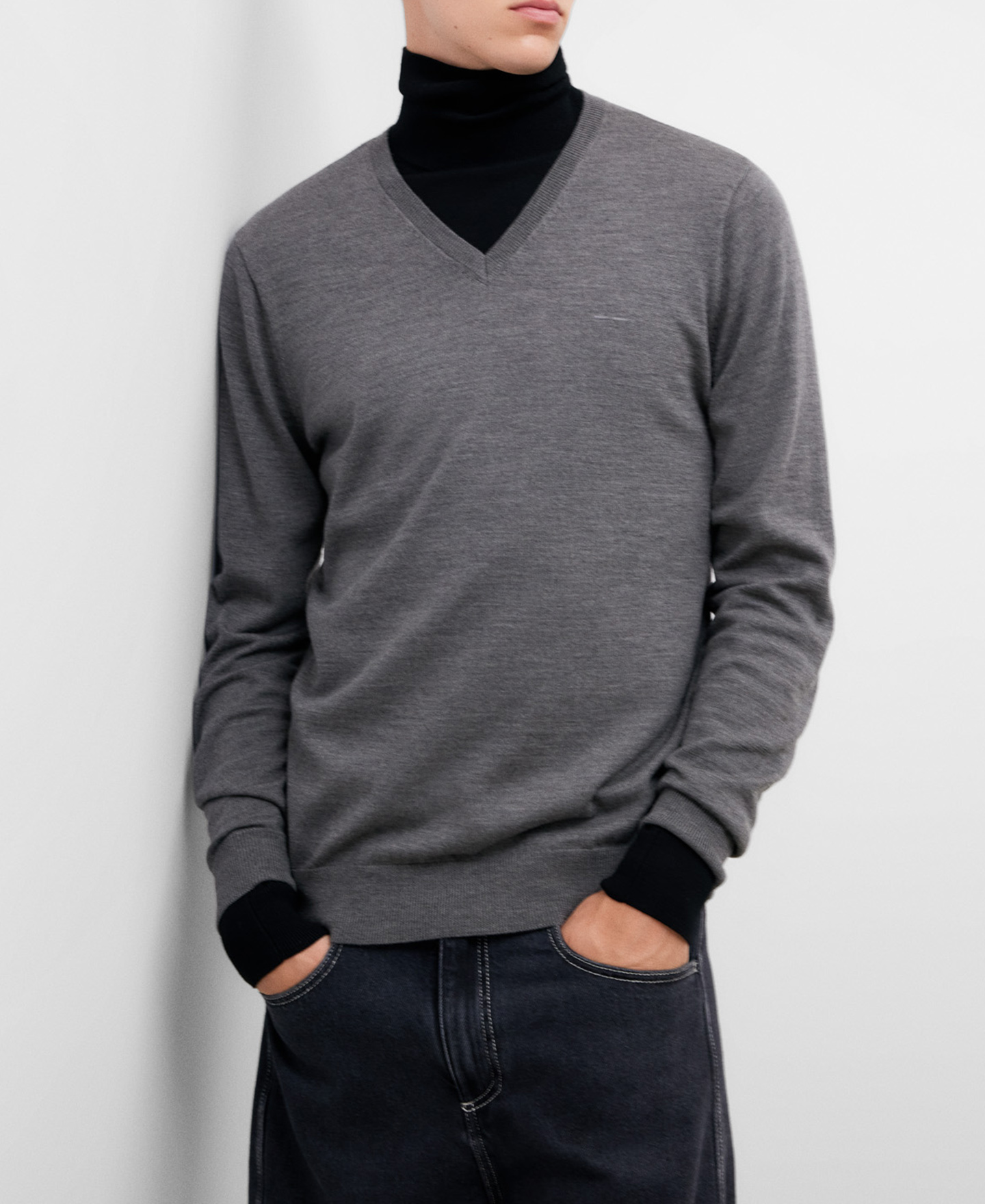 Merino wool V-neck jumper image number 0