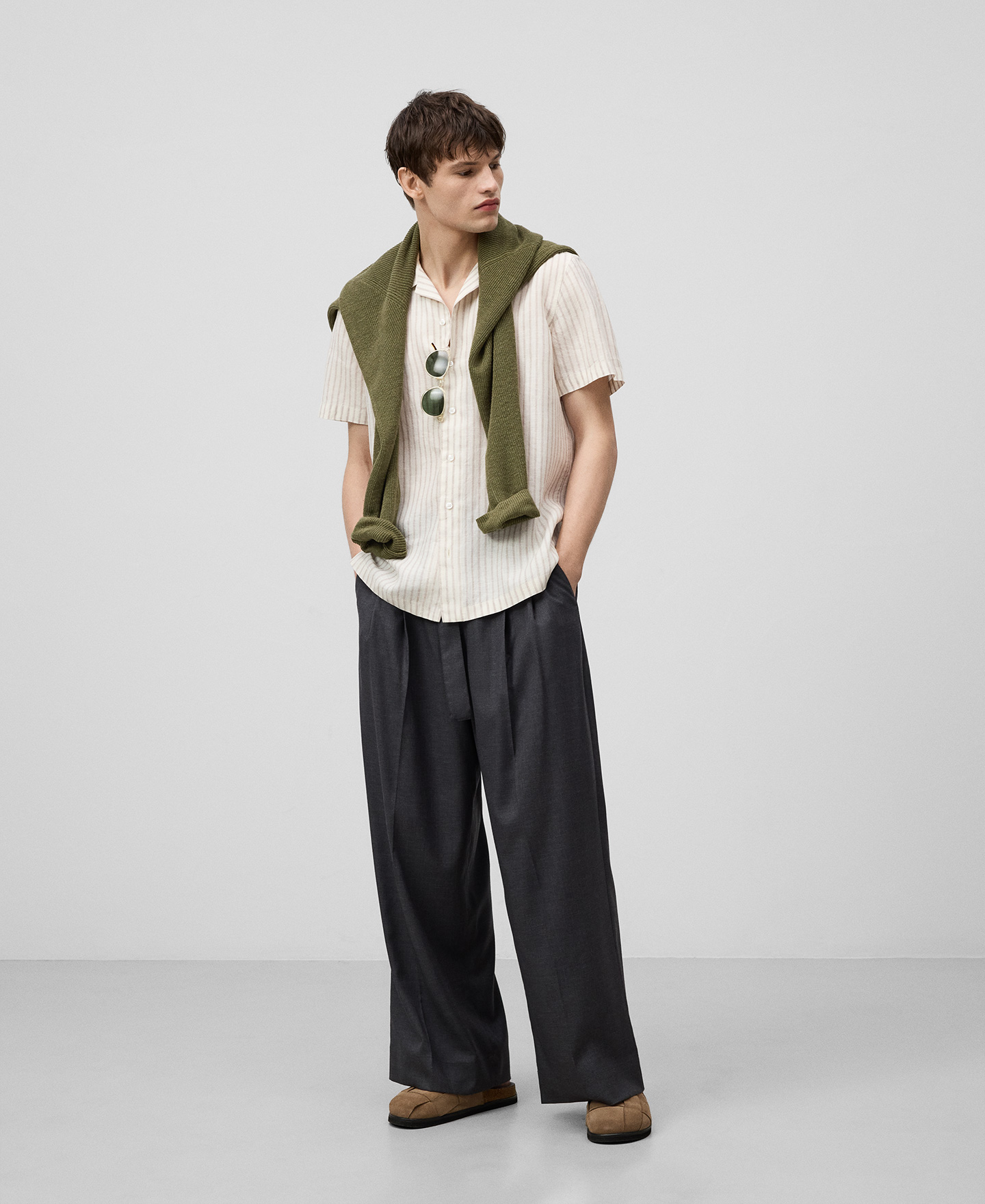Camisa rayas lino europeo hombre image number 1