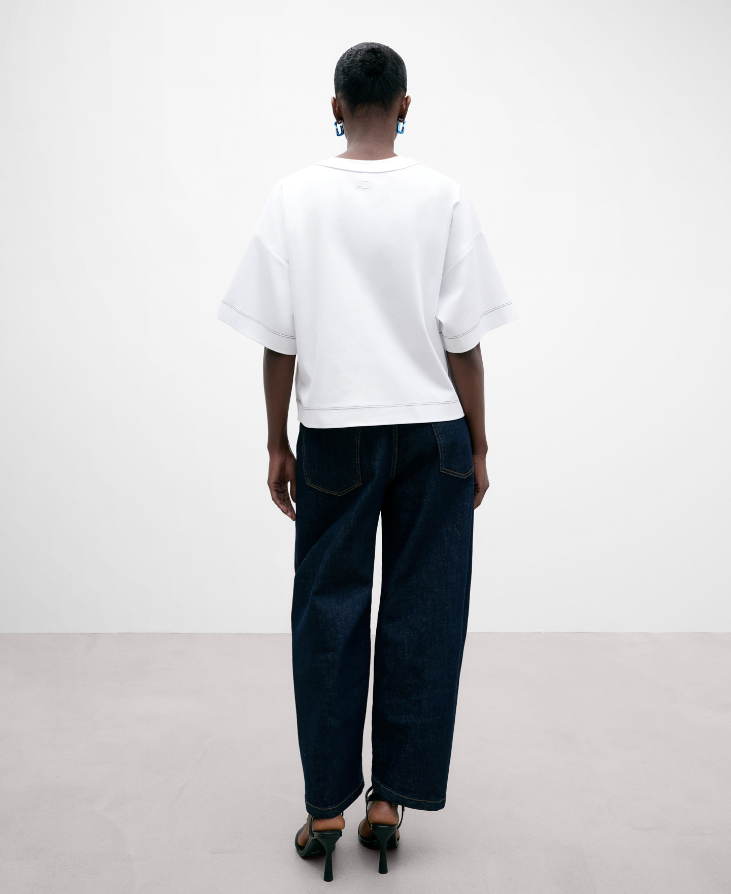 Women's T-shirt with panels in contrast image number 2