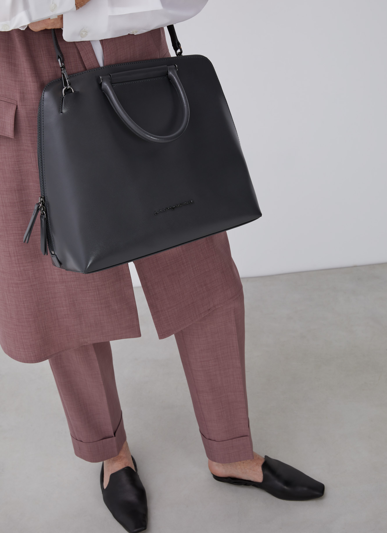Vachetta leather city working bag image number 3