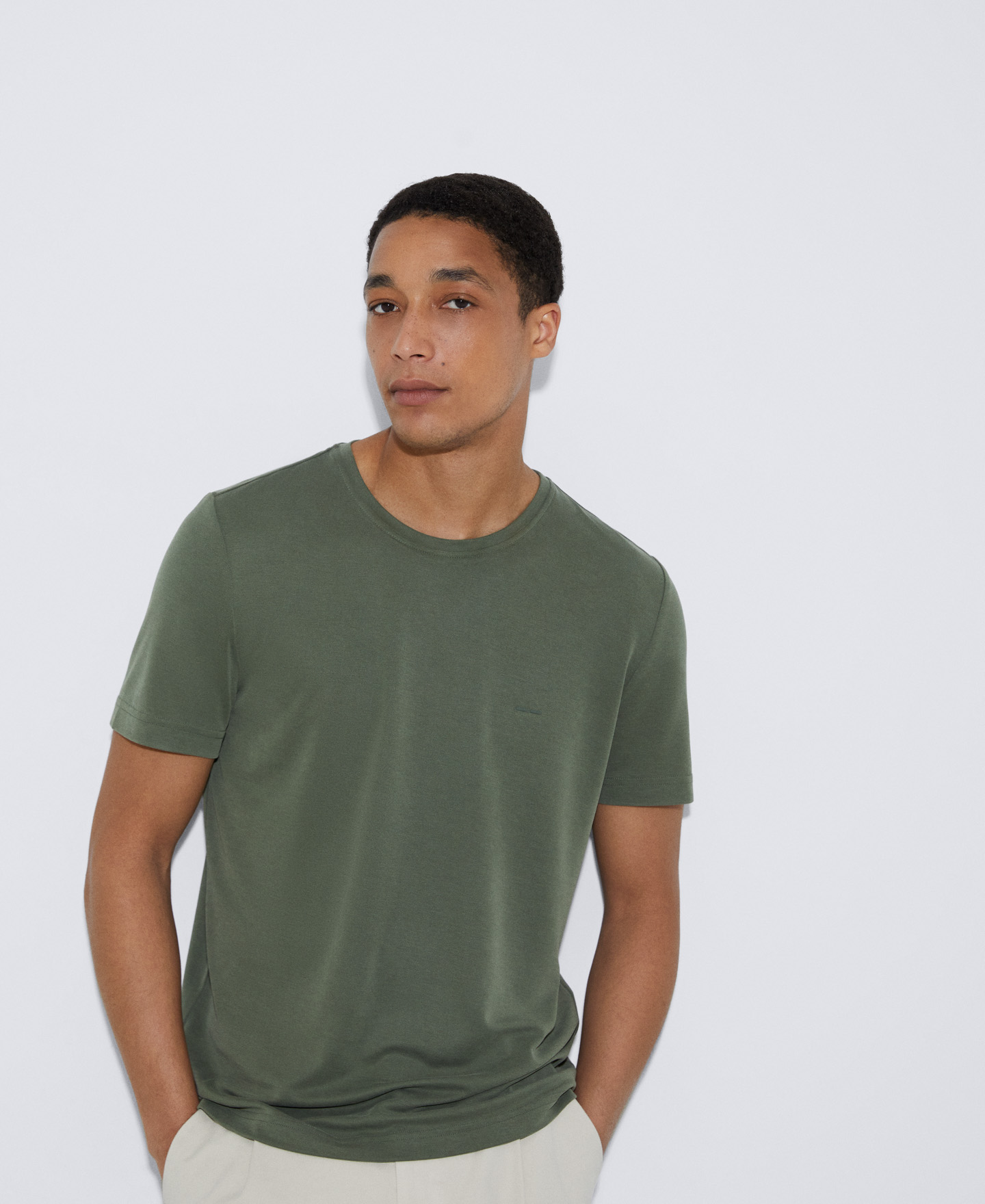 Camiseta básica en modal responsable image number 0