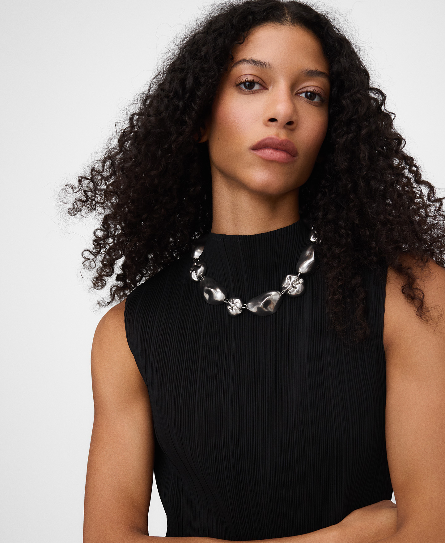 Organic-shaped pieces necklace image number 3