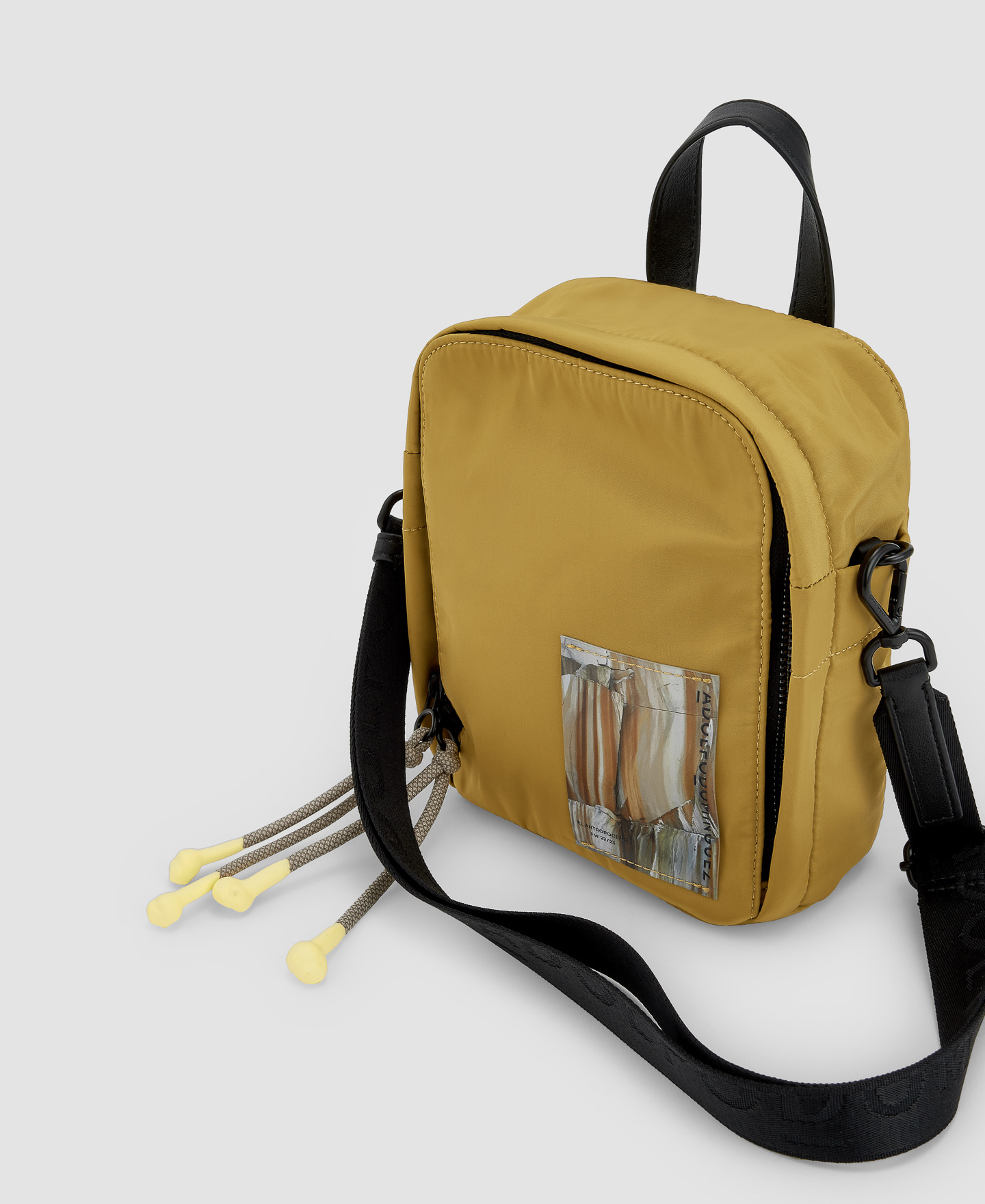 Recycled materials shoulder bag image number 3