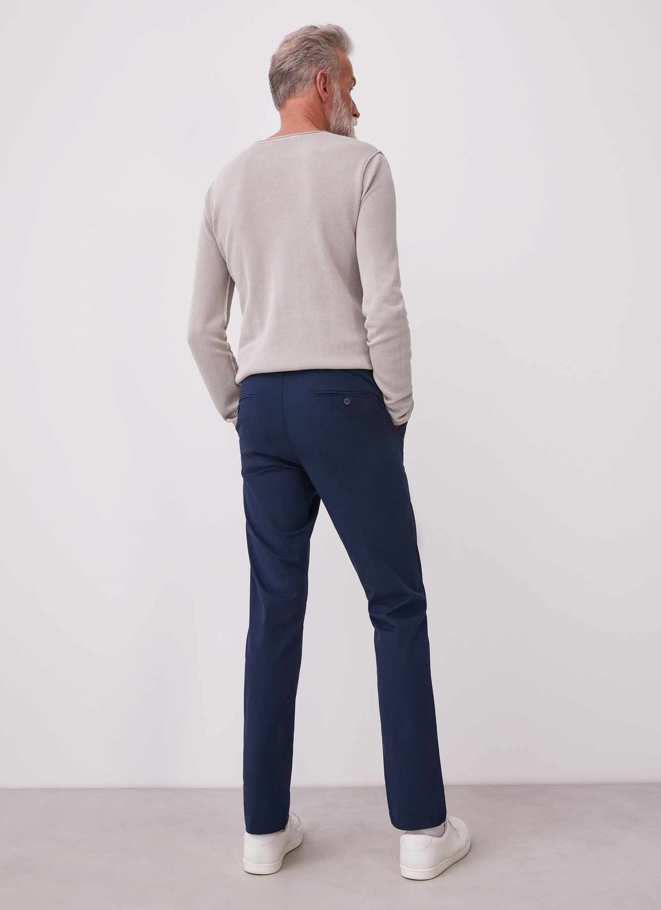 Elastic cotton trousers image number 4