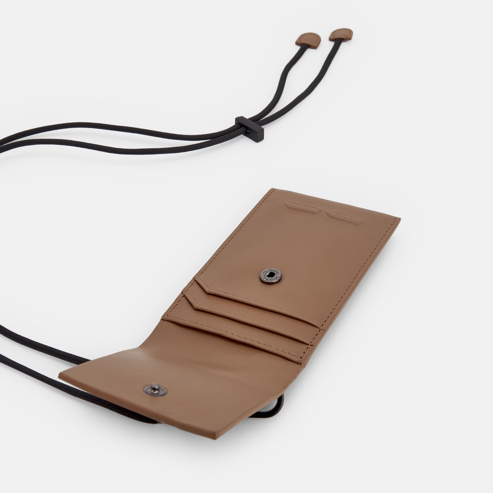 Responsible leather card holder image number 2
