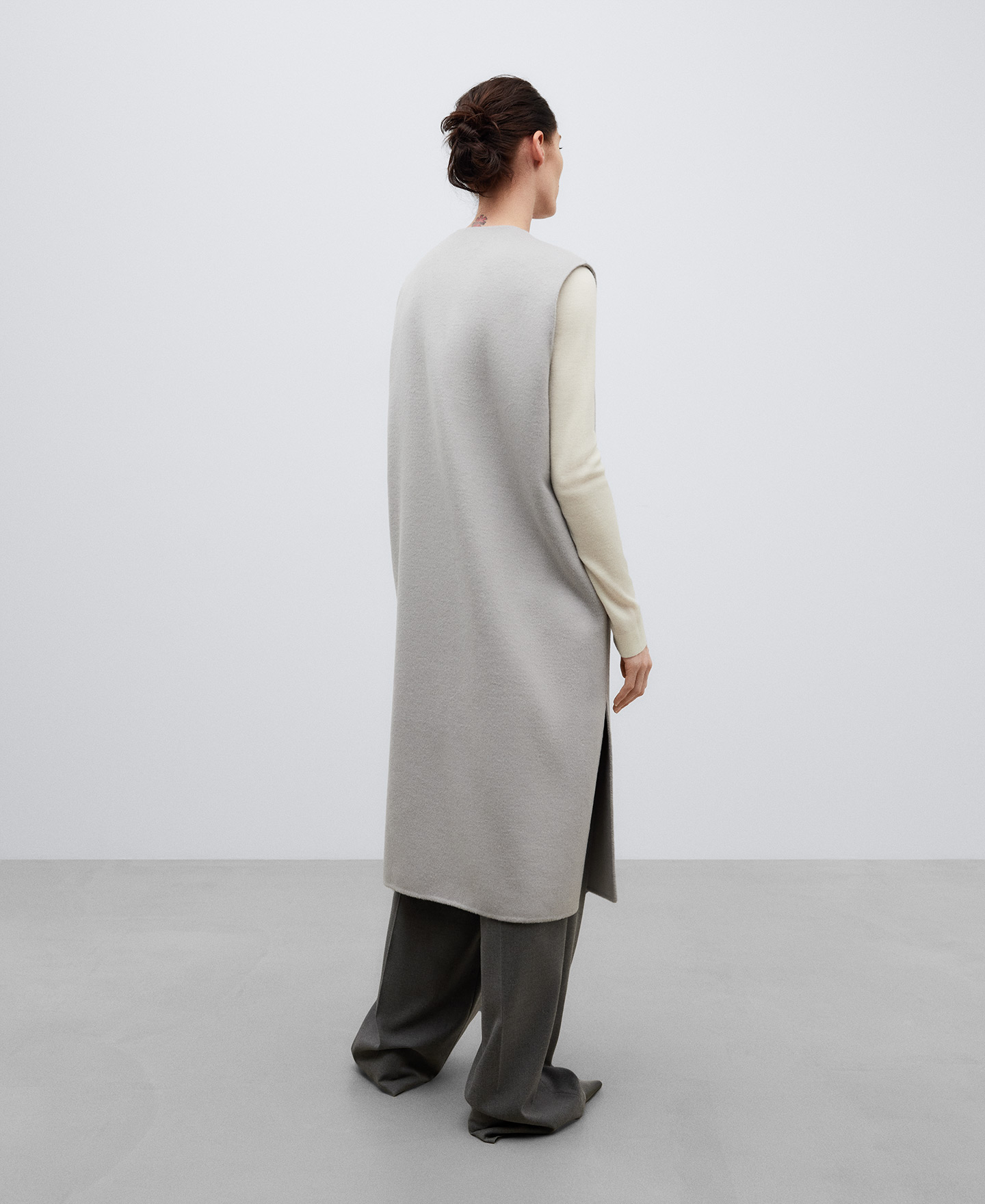 Grey long double-breasted vest woman image number 2