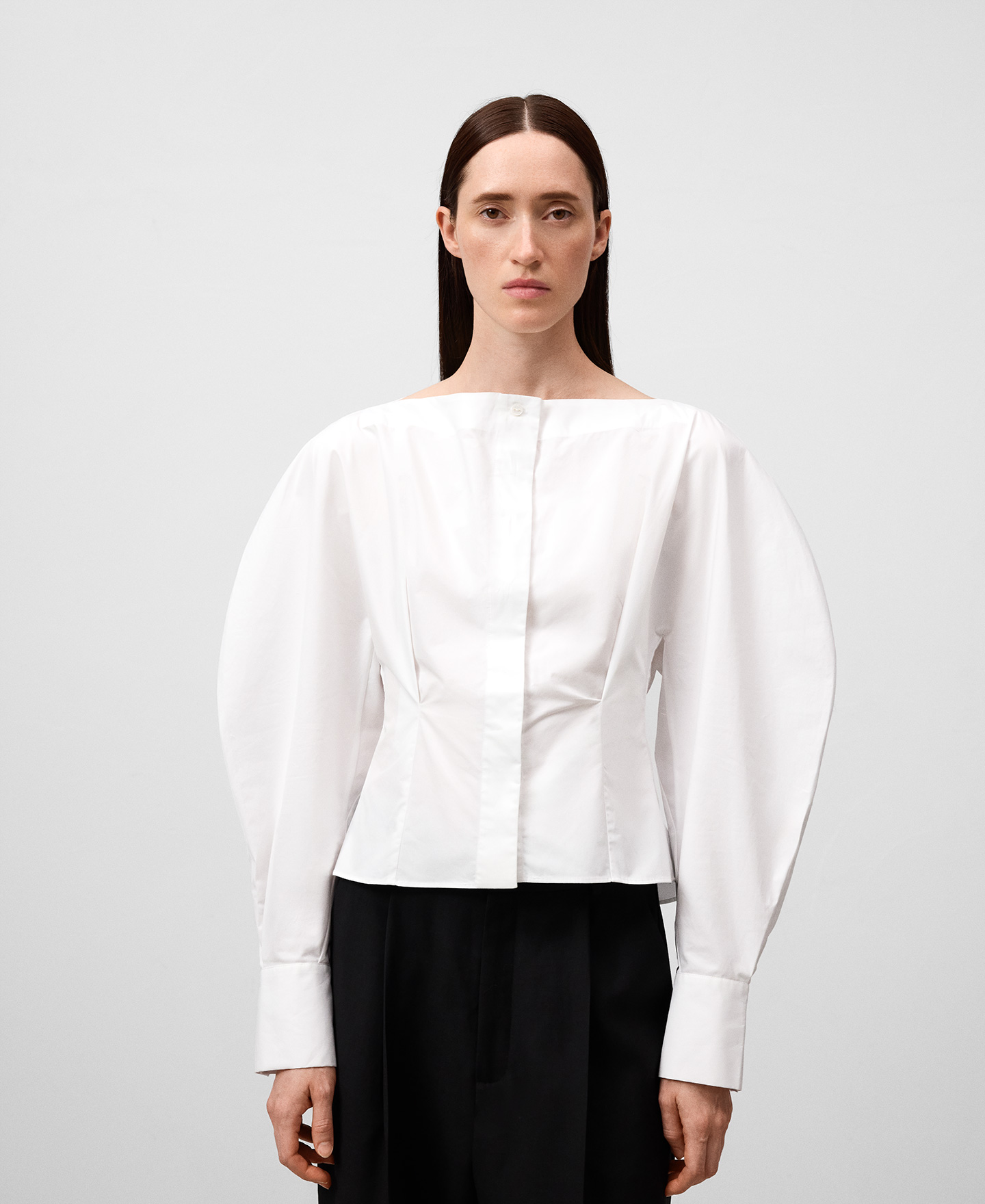Camisa escote barco algodón mujer image number 0