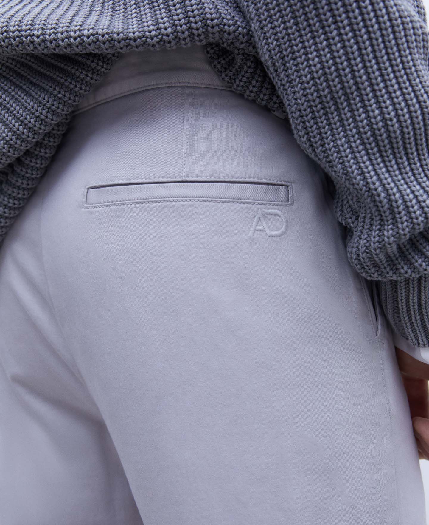Pantalón chino en twill de algodón image number 3